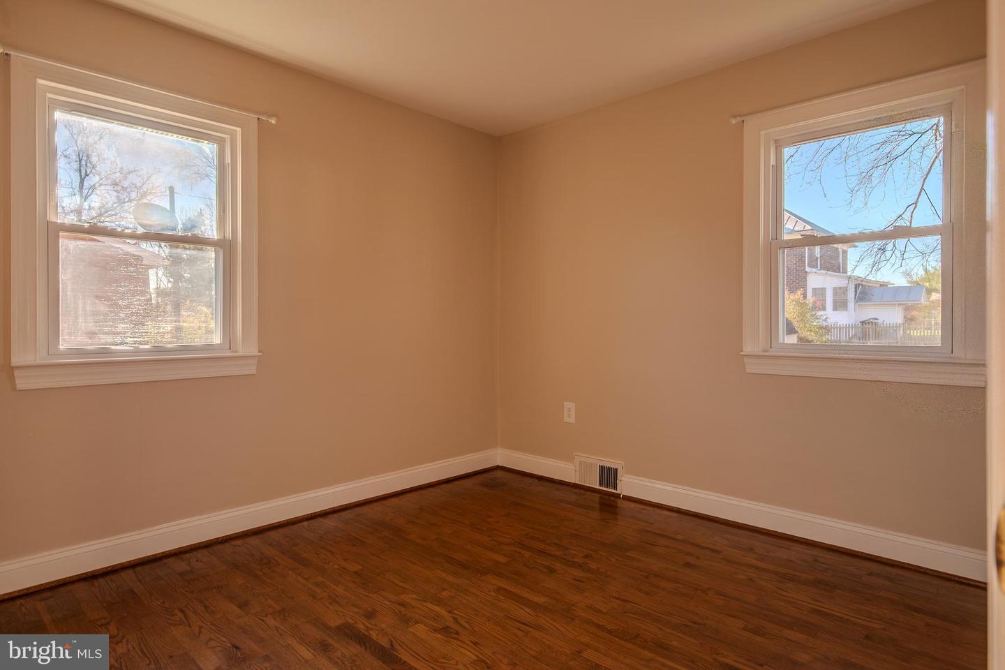 219 VIRGINIA ST, STRASBURG, Virginia 22657, 2 Bedrooms Bedrooms, ,1 BathroomBathrooms,Residential,For sale,219 VIRGINIA ST,VASH2013002 MLS # VASH2013002 219 VIRGINIA ST, STRASBURG, Virginia 22657, 2 Bedrooms Bedrooms, ,1 BathroomBathrooms,Residential,For sale,219 VIRGINIA ST,VASH2013002 MLS # VASH2013002