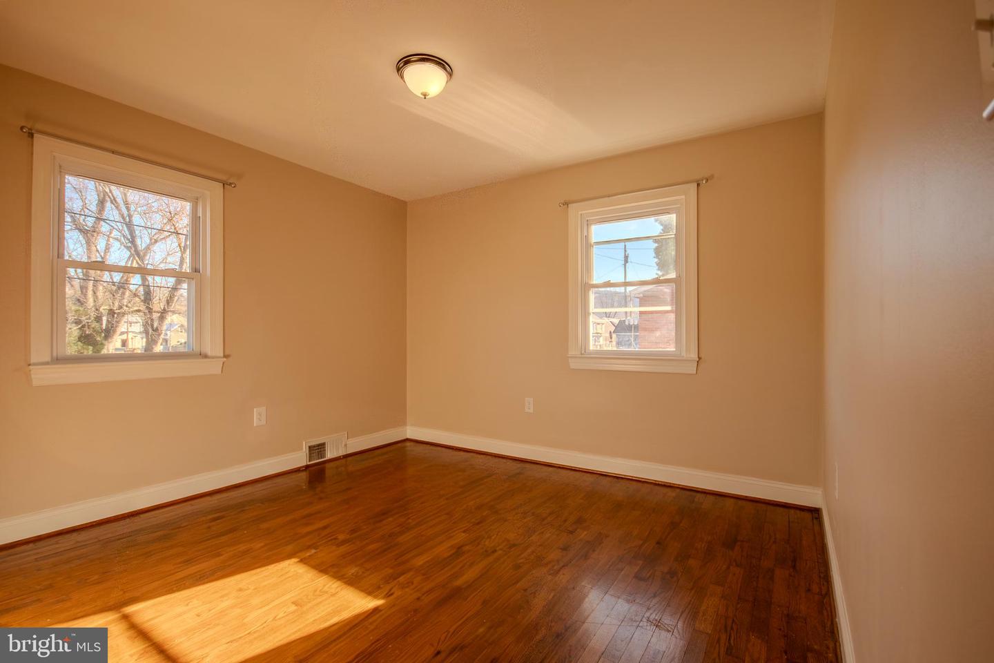 219 VIRGINIA ST, STRASBURG, Virginia 22657, 2 Bedrooms Bedrooms, ,1 BathroomBathrooms,Residential,For sale,219 VIRGINIA ST,VASH2013002 MLS # VASH2013002 219 VIRGINIA ST, STRASBURG, Virginia 22657, 2 Bedrooms Bedrooms, ,1 BathroomBathrooms,Residential,For sale,219 VIRGINIA ST,VASH2013002 MLS # VASH2013002