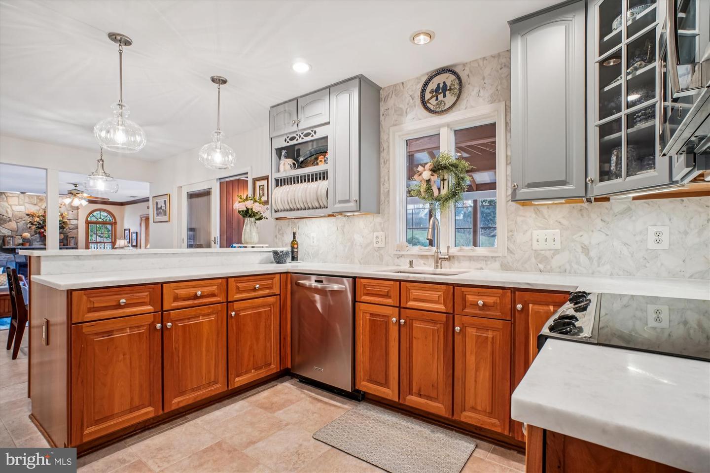 12406 SHALLOW FORD CT, HERNDON, Virginia 20170, 4 Bedrooms Bedrooms, ,2 BathroomsBathrooms,Residential,For sale,12406 SHALLOW FORD CT,VAFX2279254 MLS # VAFX2279254