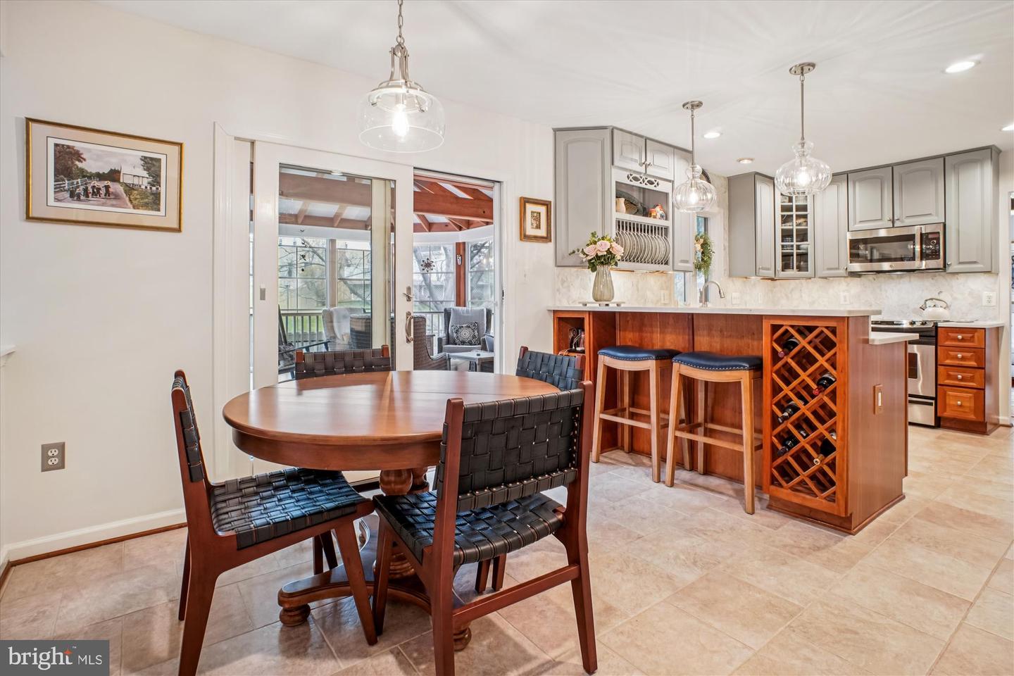 12406 SHALLOW FORD CT, HERNDON, Virginia 20170, 4 Bedrooms Bedrooms, ,2 BathroomsBathrooms,Residential,For sale,12406 SHALLOW FORD CT,VAFX2279254 MLS # VAFX2279254