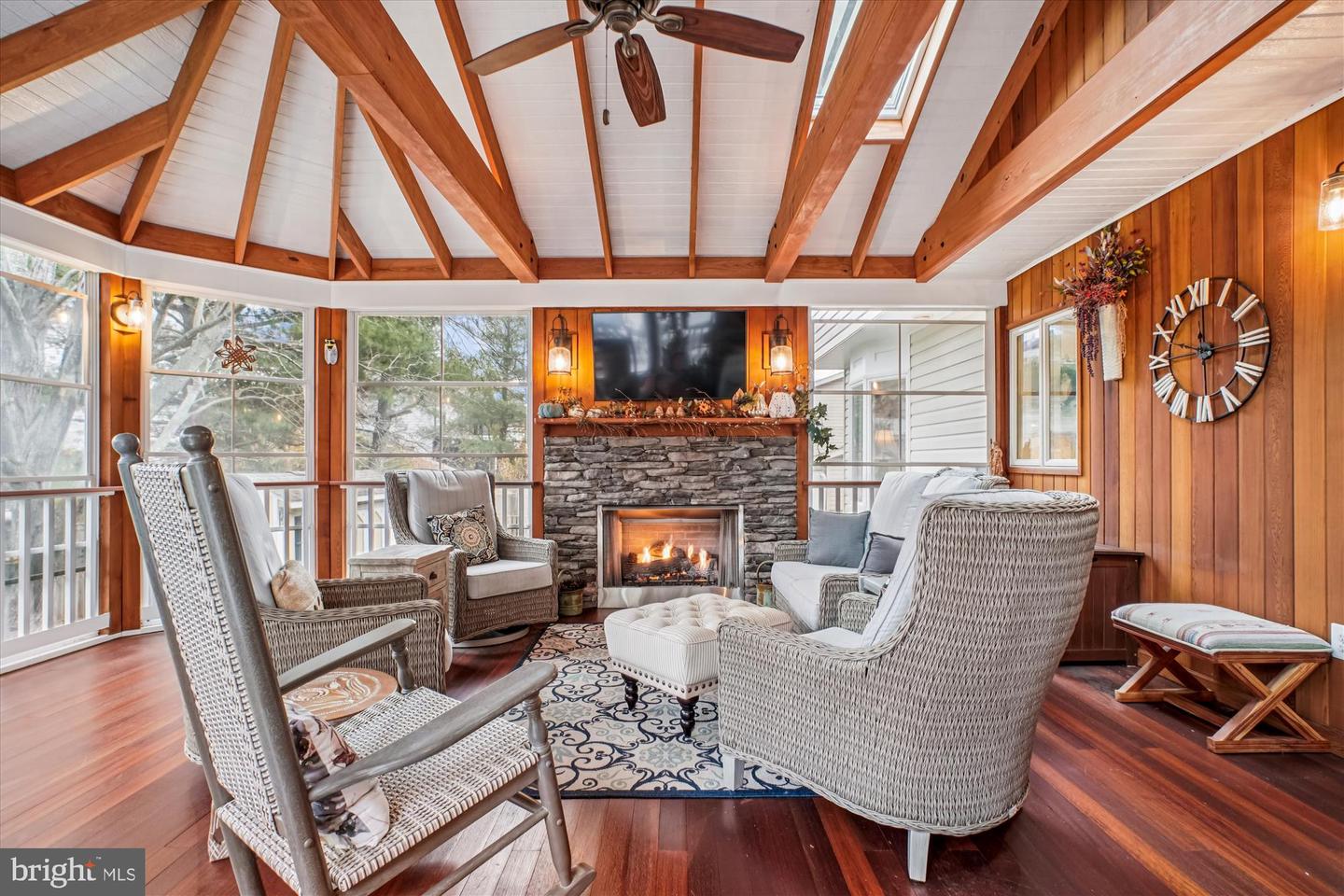 12406 SHALLOW FORD CT, HERNDON, Virginia 20170, 4 Bedrooms Bedrooms, ,2 BathroomsBathrooms,Residential,For sale,12406 SHALLOW FORD CT,VAFX2279254 MLS # VAFX2279254