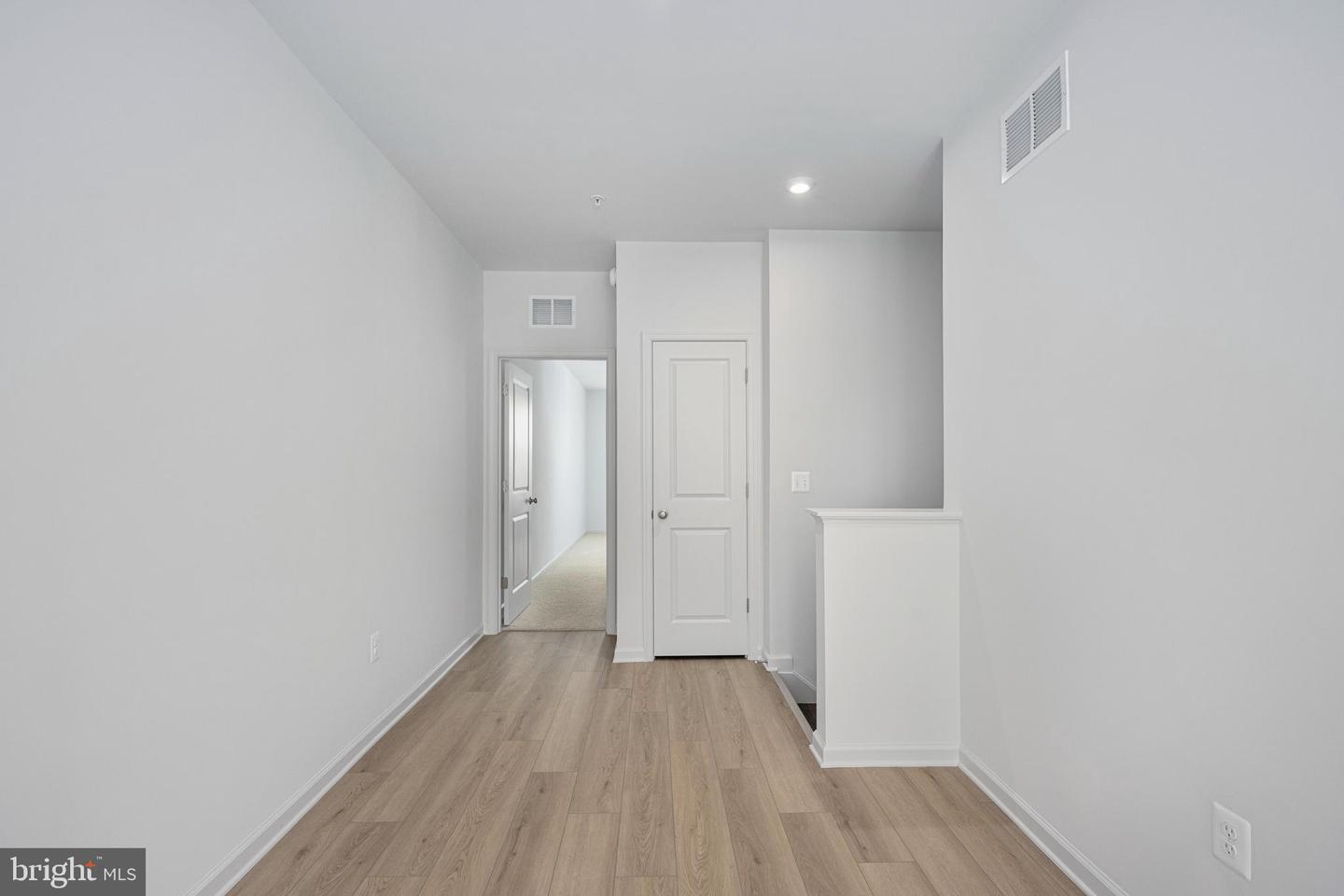 2540 NEABSCO COMMON PL, WOODBRIDGE, Virginia 22191, 2 Bedrooms Bedrooms, ,2 BathroomsBathrooms,Residential,For sale,2540 NEABSCO COMMON PL,VAPW2107850 MLS # VAPW2107850