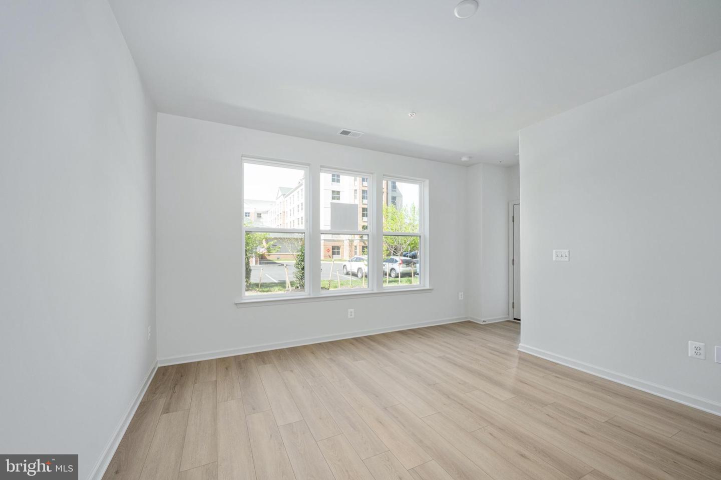 2540 NEABSCO COMMON PL, WOODBRIDGE, Virginia 22191, 2 Bedrooms Bedrooms, ,2 BathroomsBathrooms,Residential,For sale,2540 NEABSCO COMMON PL,VAPW2107850 MLS # VAPW2107850