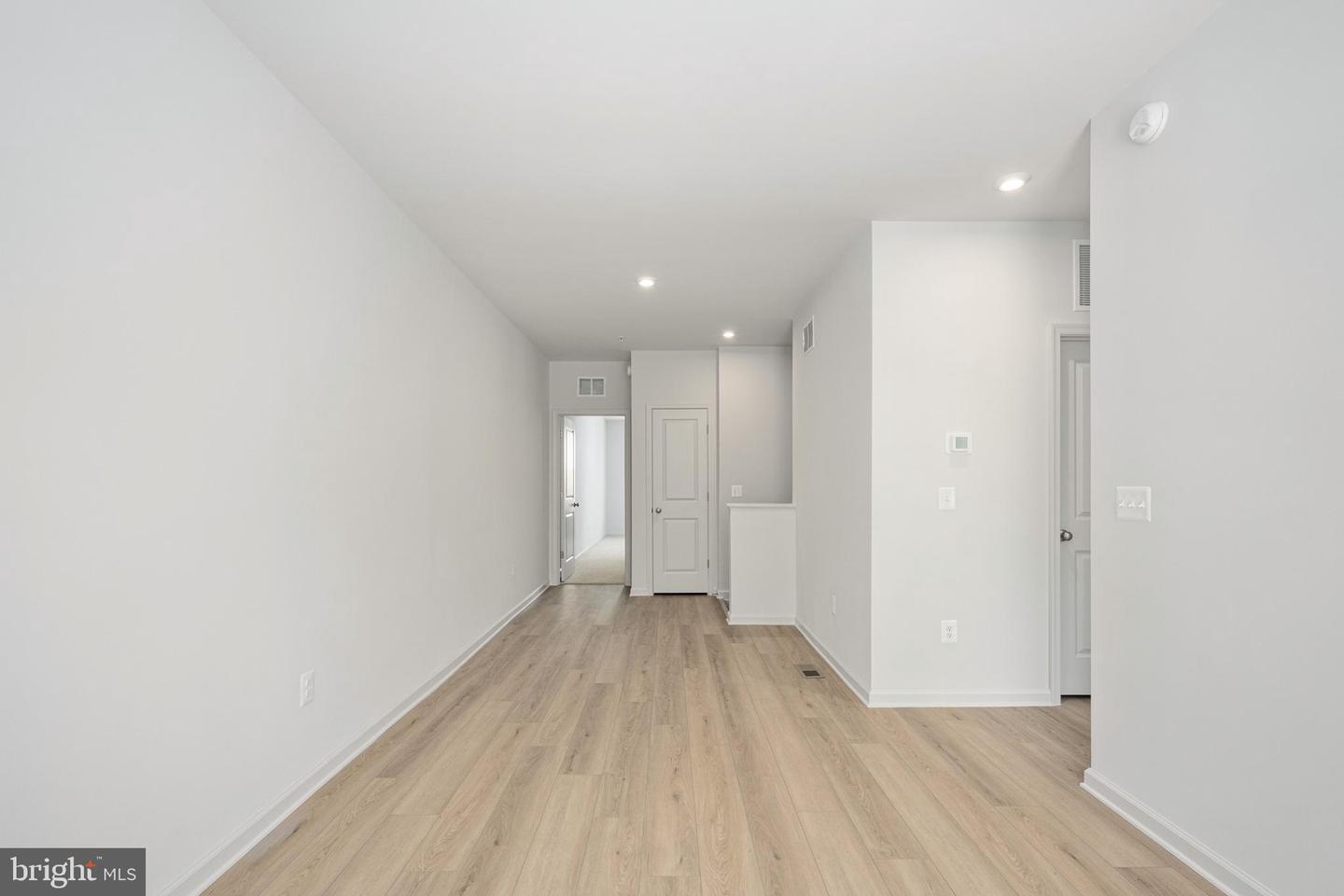 2540 NEABSCO COMMON PL, WOODBRIDGE, Virginia 22191, 2 Bedrooms Bedrooms, ,2 BathroomsBathrooms,Residential,For sale,2540 NEABSCO COMMON PL,VAPW2107850 MLS # VAPW2107850