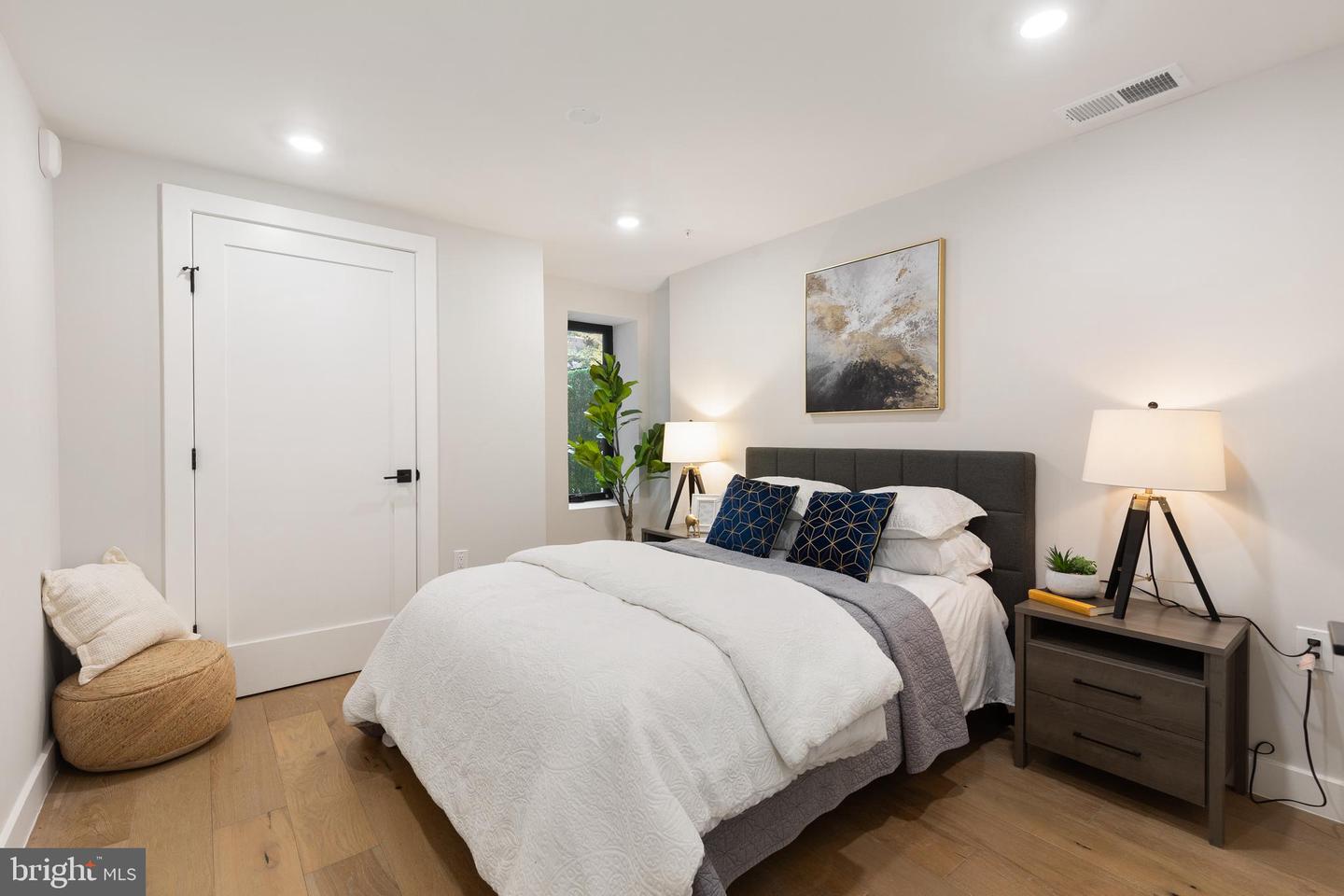 1208 M ST NW #12, WASHINGTON, District Of Columbia 20005, 2 Bedrooms Bedrooms, ,2 BathroomsBathrooms,Residential,For sale,1208 M ST NW #12,DCDC2232064 MLS # DCDC2232064