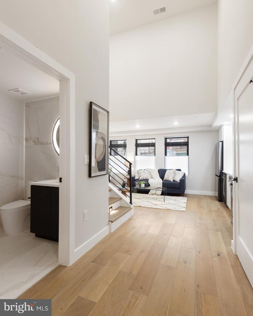 1208 M ST NW #12, WASHINGTON, District Of Columbia 20005, 2 Bedrooms Bedrooms, ,2 BathroomsBathrooms,Residential,For sale,1208 M ST NW #12,DCDC2232064 MLS # DCDC2232064