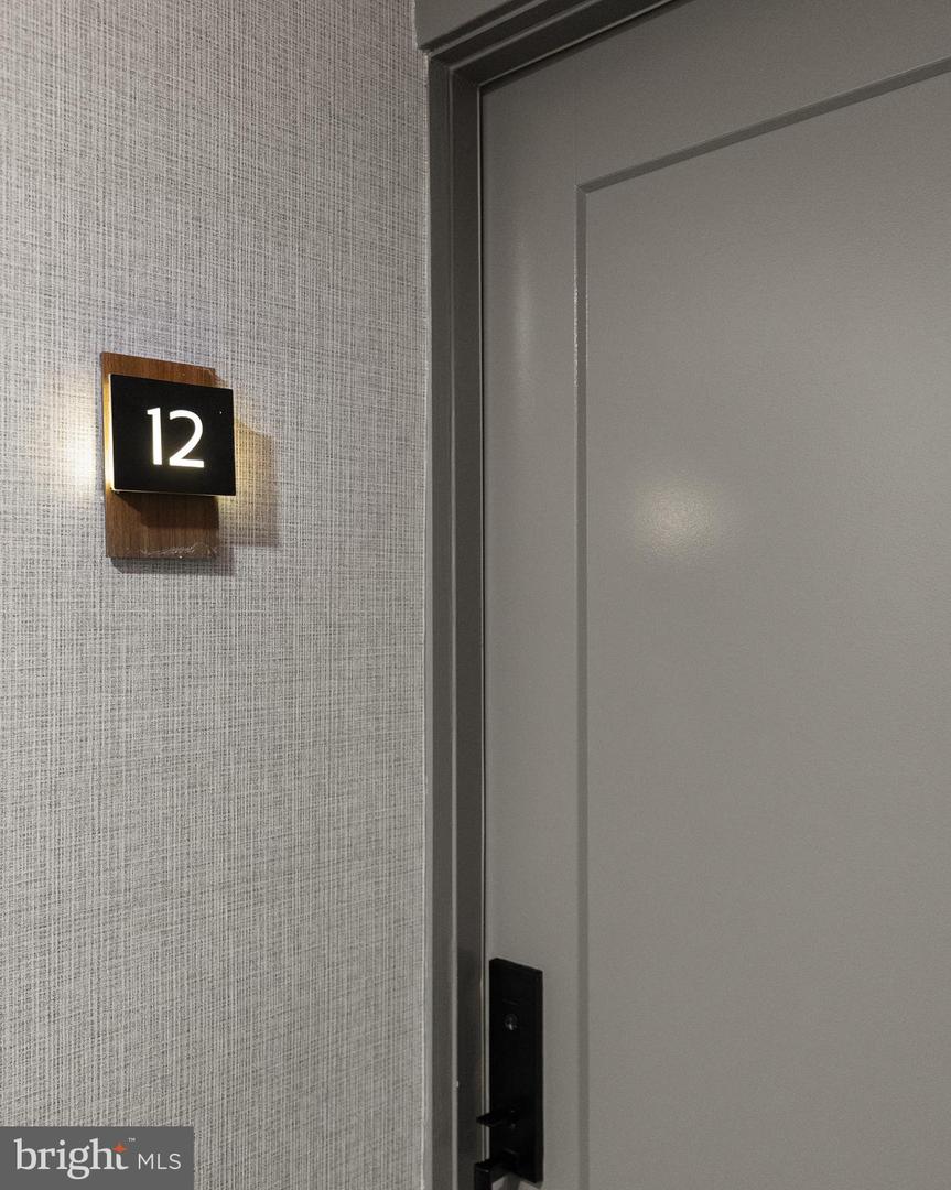 1208 M ST NW #12, WASHINGTON, District Of Columbia 20005, 2 Bedrooms Bedrooms, ,2 BathroomsBathrooms,Residential,For sale,1208 M ST NW #12,DCDC2232064 MLS # DCDC2232064