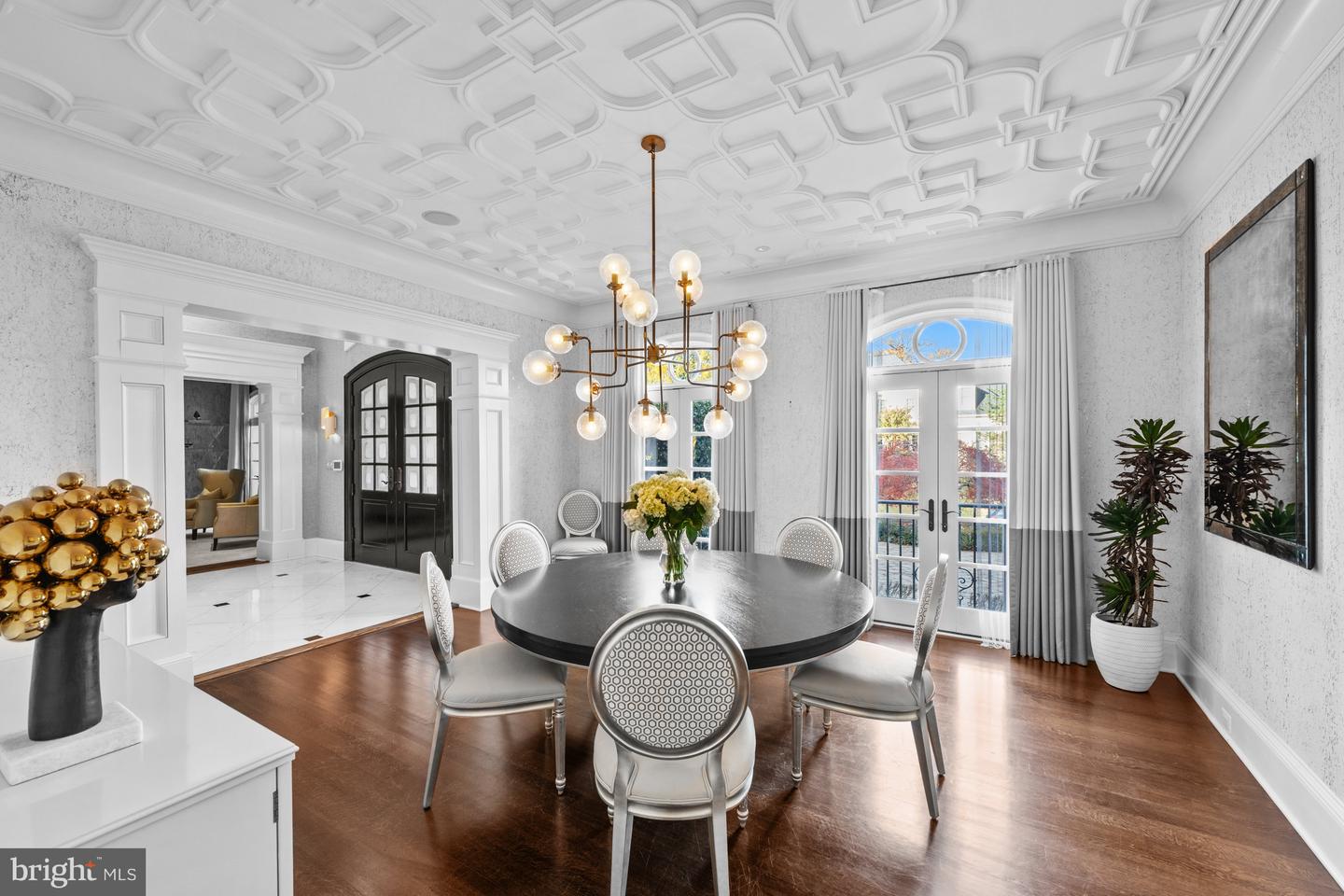 8305 FOX HAVEN DR, MCLEAN, Virginia 22102, 5 Bedrooms Bedrooms, ,6 BathroomsBathrooms,Residential,For sale,8305 FOX HAVEN DR,VAFX2279404 MLS # VAFX2279404