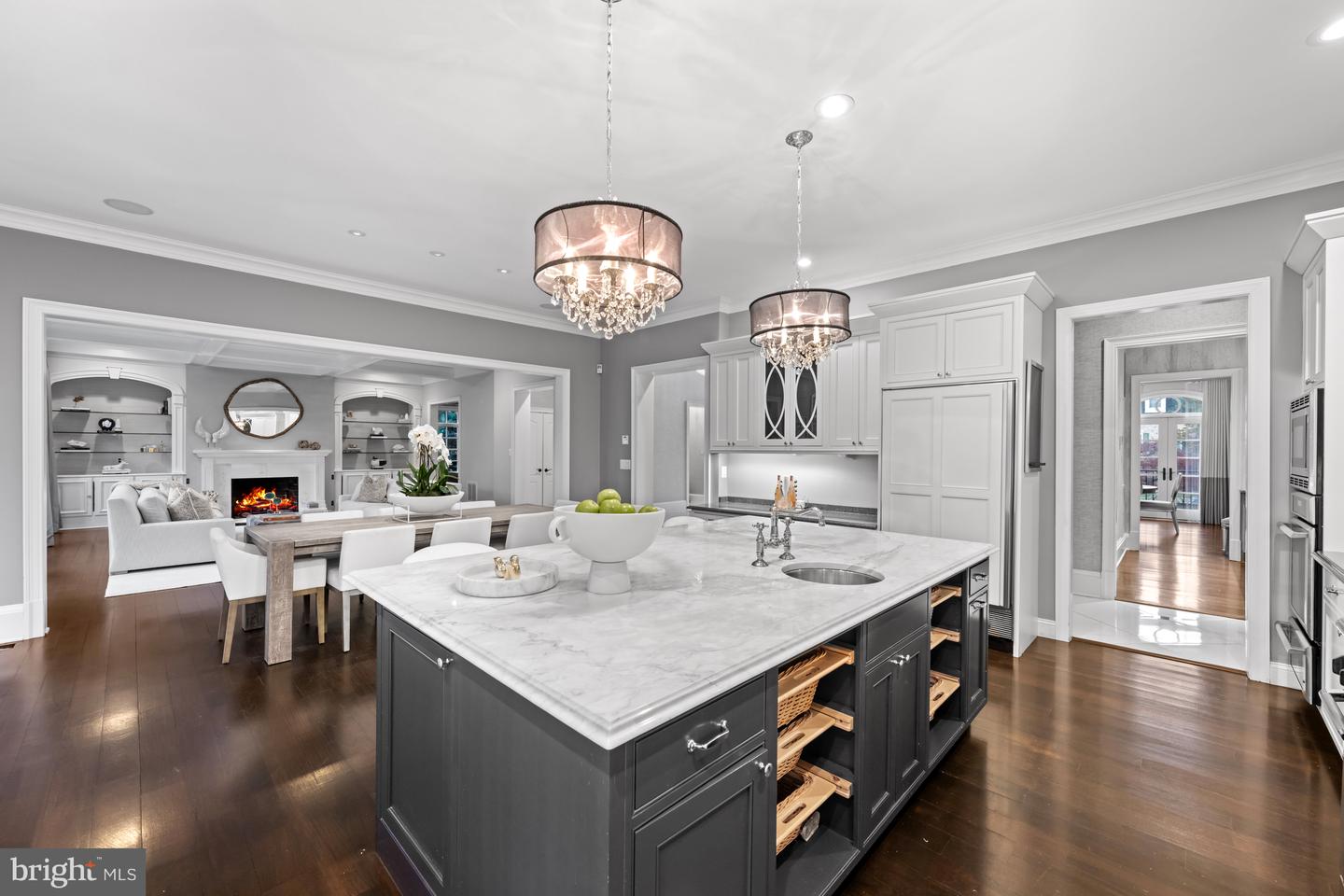 8305 FOX HAVEN DR, MCLEAN, Virginia 22102, 5 Bedrooms Bedrooms, ,6 BathroomsBathrooms,Residential,For sale,8305 FOX HAVEN DR,VAFX2279404 MLS # VAFX2279404