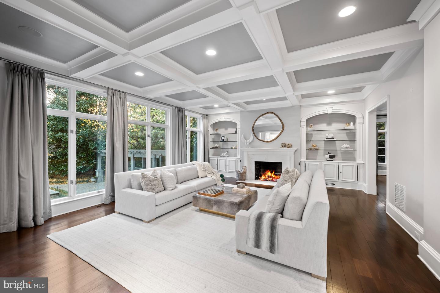 8305 FOX HAVEN DR, MCLEAN, Virginia 22102, 5 Bedrooms Bedrooms, ,6 BathroomsBathrooms,Residential,For sale,8305 FOX HAVEN DR,VAFX2279404 MLS # VAFX2279404