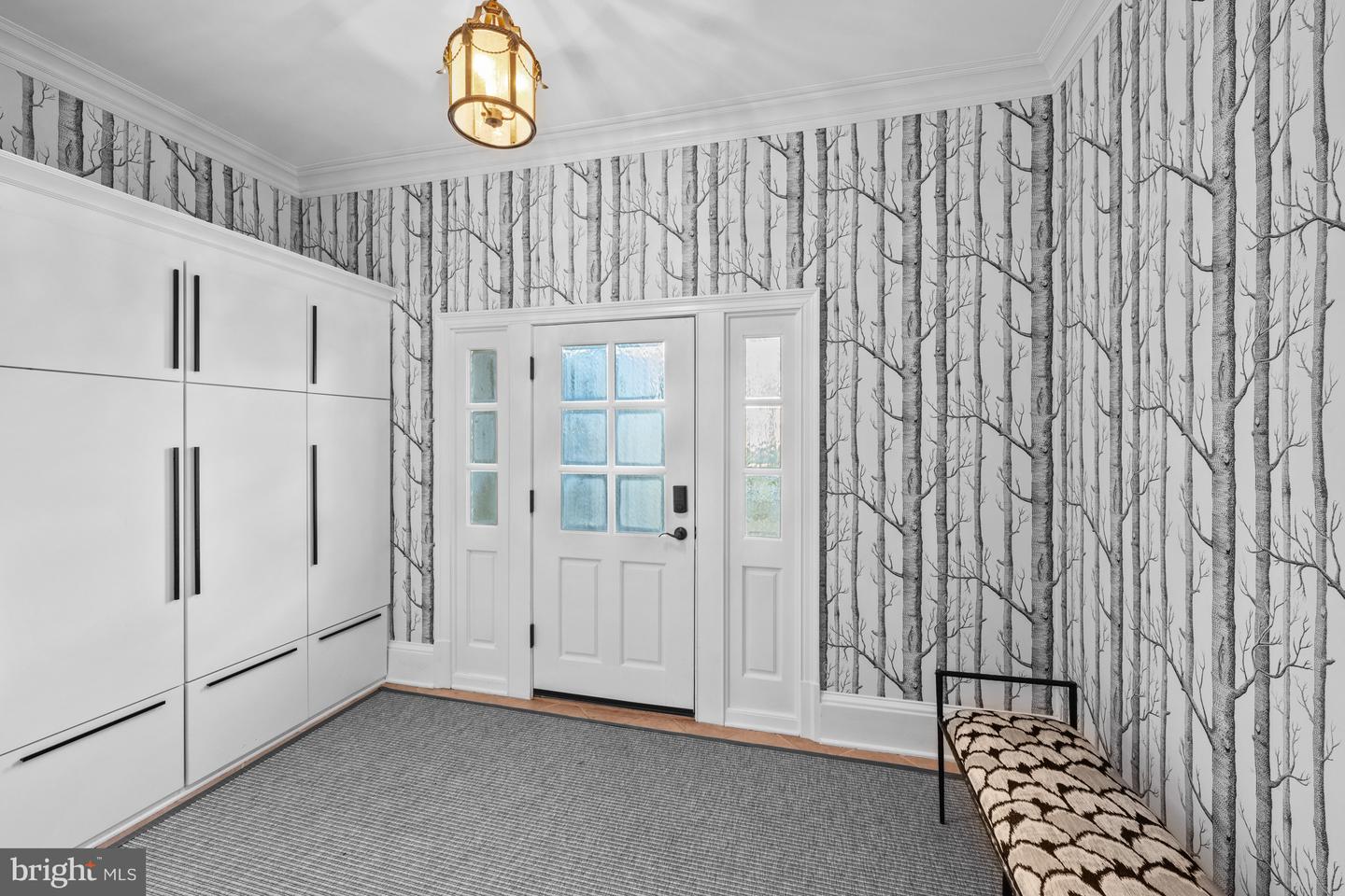 8305 FOX HAVEN DR, MCLEAN, Virginia 22102, 5 Bedrooms Bedrooms, ,6 BathroomsBathrooms,Residential,For sale,8305 FOX HAVEN DR,VAFX2279404 MLS # VAFX2279404