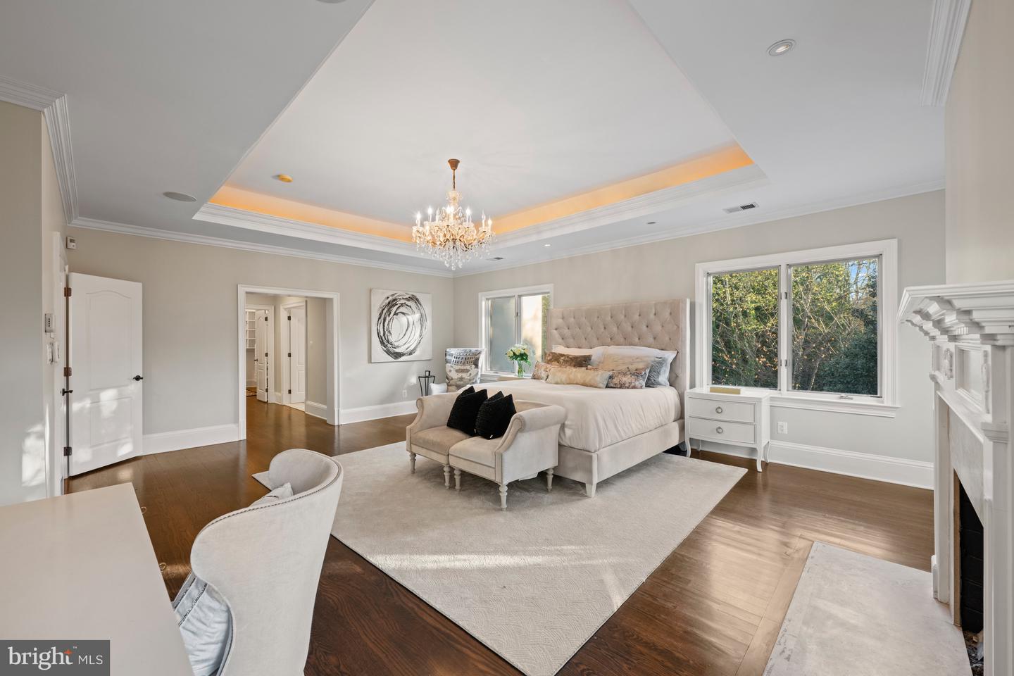 8305 FOX HAVEN DR, MCLEAN, Virginia 22102, 5 Bedrooms Bedrooms, ,6 BathroomsBathrooms,Residential,For sale,8305 FOX HAVEN DR,VAFX2279404 MLS # VAFX2279404