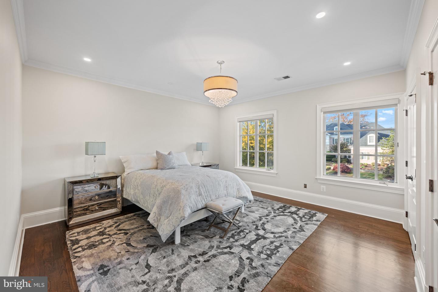 8305 FOX HAVEN DR, MCLEAN, Virginia 22102, 5 Bedrooms Bedrooms, ,6 BathroomsBathrooms,Residential,For sale,8305 FOX HAVEN DR,VAFX2279404 MLS # VAFX2279404