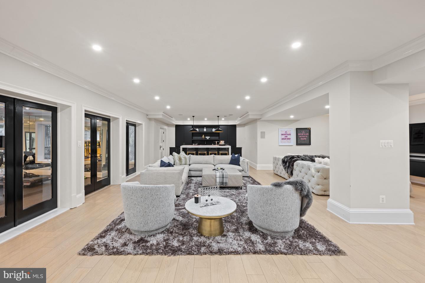 8305 FOX HAVEN DR, MCLEAN, Virginia 22102, 5 Bedrooms Bedrooms, ,6 BathroomsBathrooms,Residential,For sale,8305 FOX HAVEN DR,VAFX2279404 MLS # VAFX2279404