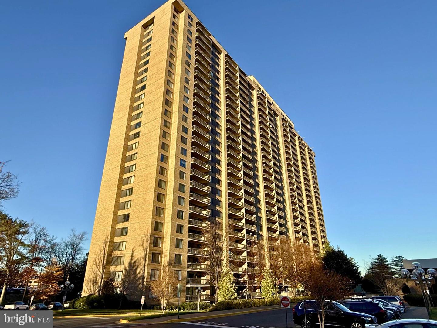 3701 S GEORGE MASON DR #904N, FALLS CHURCH, Virginia 22041, 1 Bedroom Bedrooms, ,1 BathroomBathrooms,Residential,For sale,3701 S GEORGE MASON DR #904N,VAFX2279410 MLS # VAFX2279410