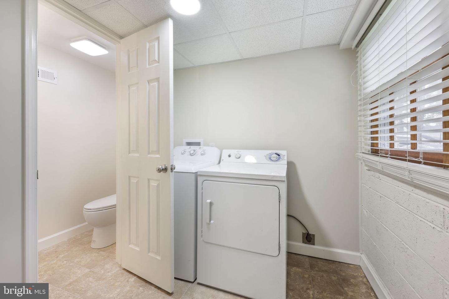 945 FICKLEN RD, FREDERICKSBURG, Virginia 22405, 3 Bedrooms Bedrooms, ,2 BathroomsBathrooms,Residential,For sale,945 FICKLEN RD,VAST2044272 MLS # VAST2044272