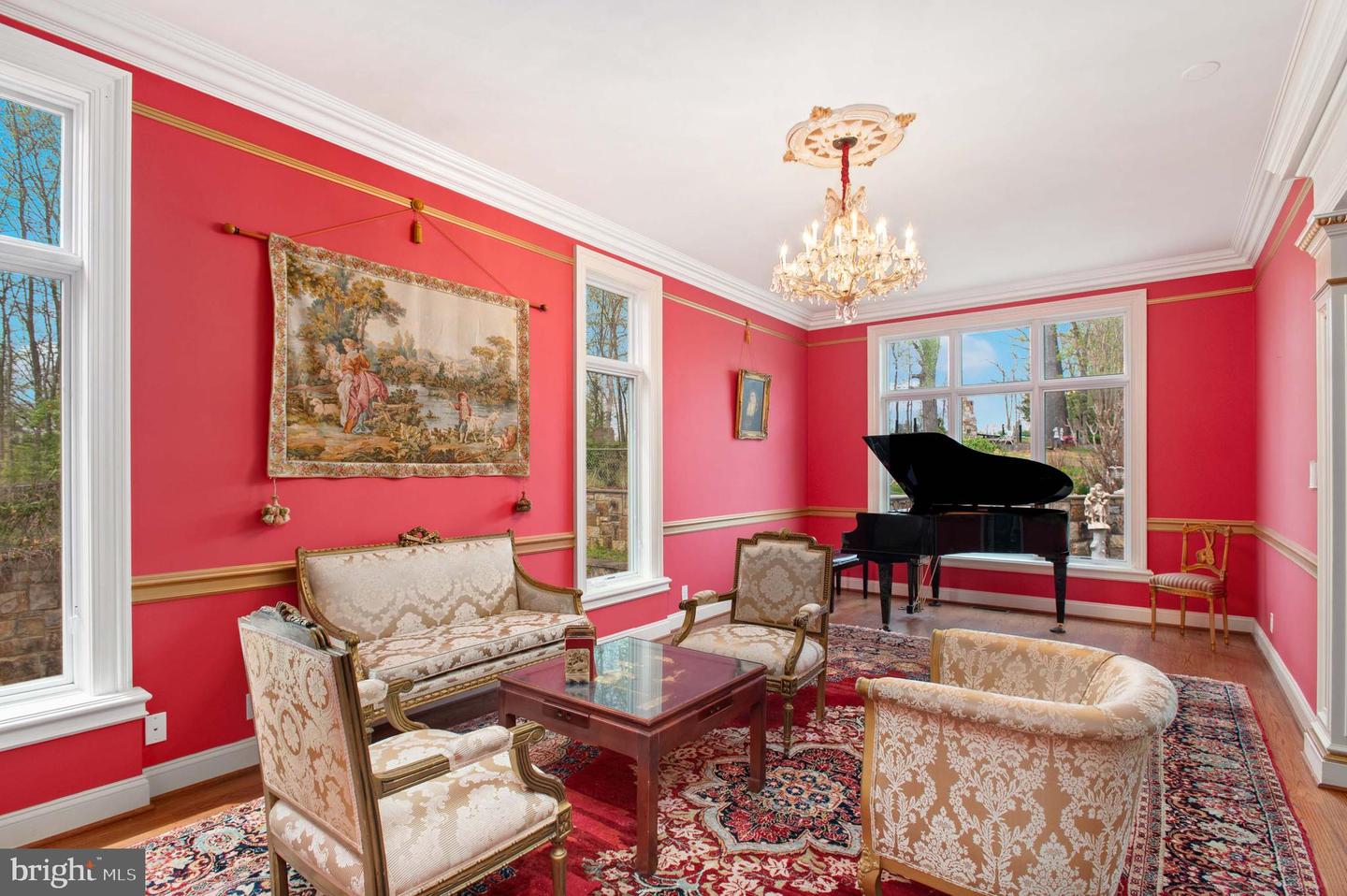 35162 NOTRE DAME LN, MIDDLEBURG, Virginia 20117, 4 Bedrooms Bedrooms, 12 Rooms Rooms,3 BathroomsBathrooms,Residential,For sale,35162 NOTRE DAME LN,VALO2111254 MLS # VALO2111254