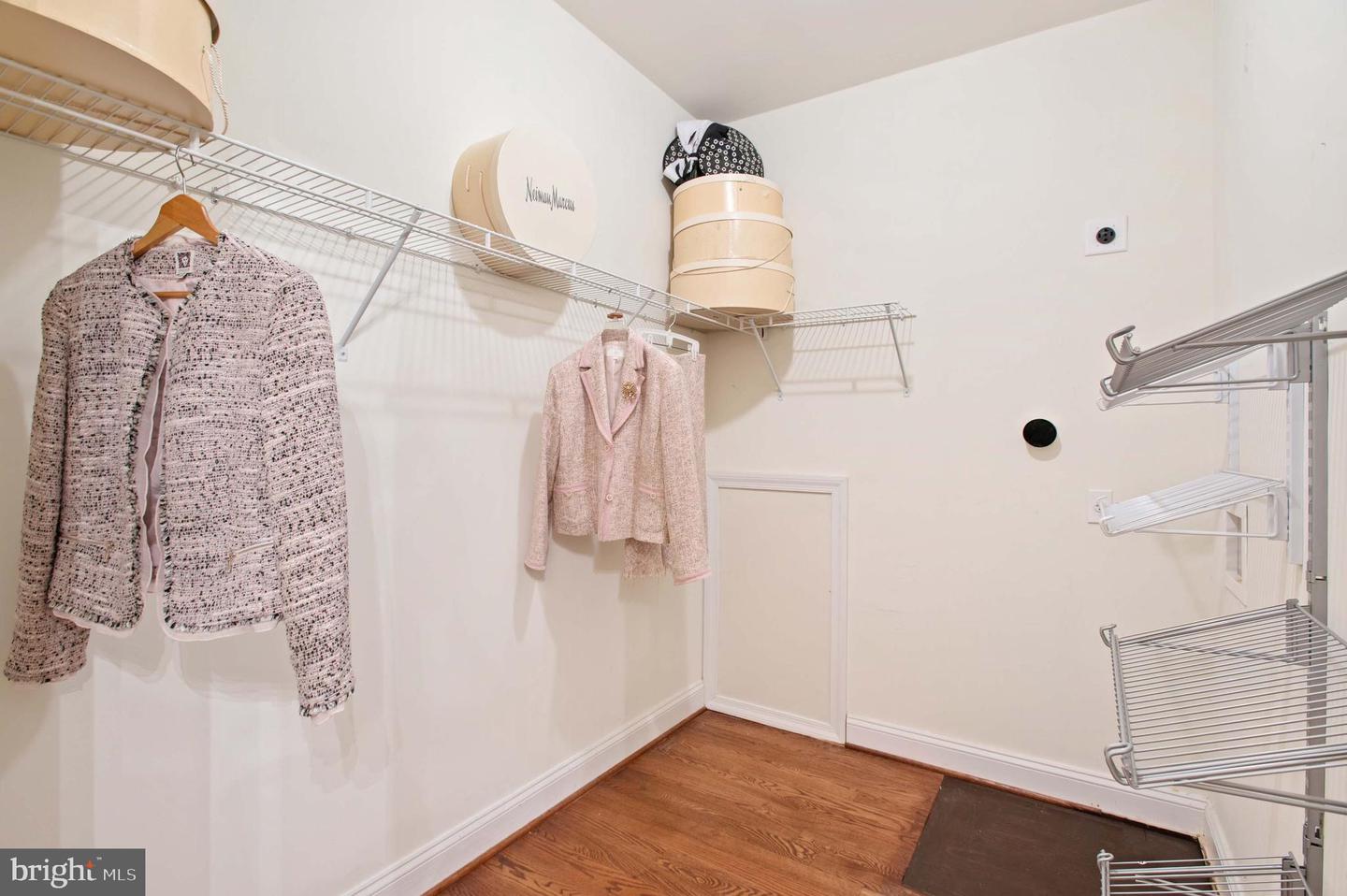 35162 NOTRE DAME LN, MIDDLEBURG, Virginia 20117, 4 Bedrooms Bedrooms, 12 Rooms Rooms,3 BathroomsBathrooms,Residential,For sale,35162 NOTRE DAME LN,VALO2111254 MLS # VALO2111254