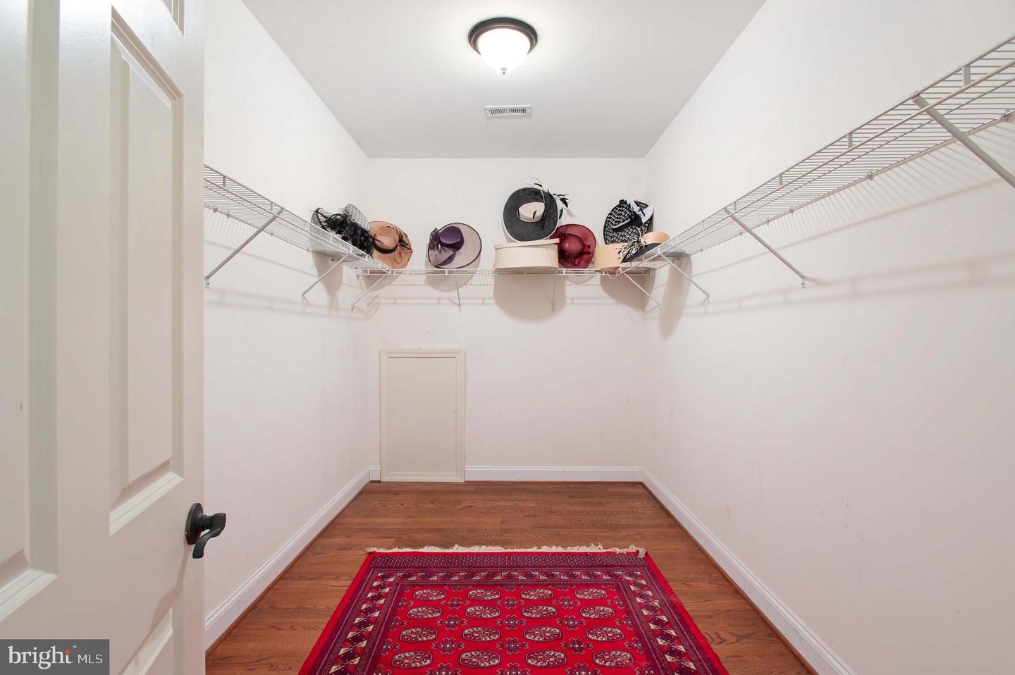 35162 NOTRE DAME LN, MIDDLEBURG, Virginia 20117, 4 Bedrooms Bedrooms, 12 Rooms Rooms,3 BathroomsBathrooms,Residential,For sale,35162 NOTRE DAME LN,VALO2111254 MLS # VALO2111254