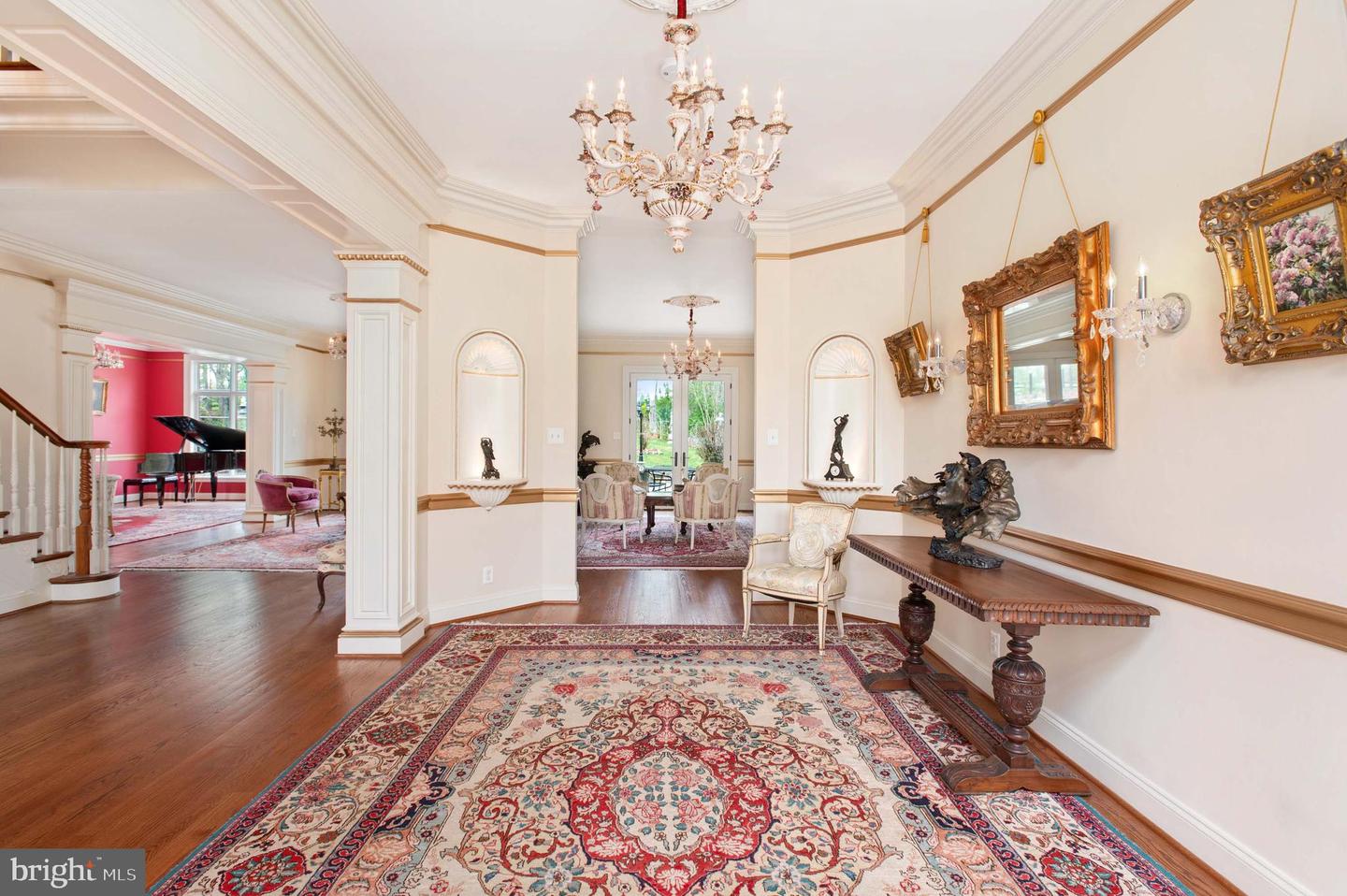 35162 NOTRE DAME LN, MIDDLEBURG, Virginia 20117, 4 Bedrooms Bedrooms, 12 Rooms Rooms,3 BathroomsBathrooms,Residential,For sale,35162 NOTRE DAME LN,VALO2111254 MLS # VALO2111254