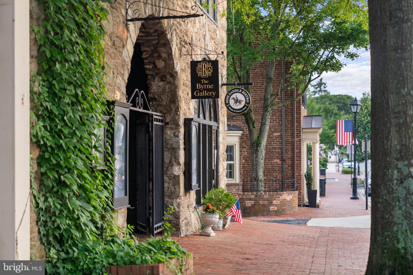 35162 NOTRE DAME LN, MIDDLEBURG, Virginia 20117, 4 Bedrooms Bedrooms, 12 Rooms Rooms,3 BathroomsBathrooms,Residential,For sale,35162 NOTRE DAME LN,VALO2111254 MLS # VALO2111254