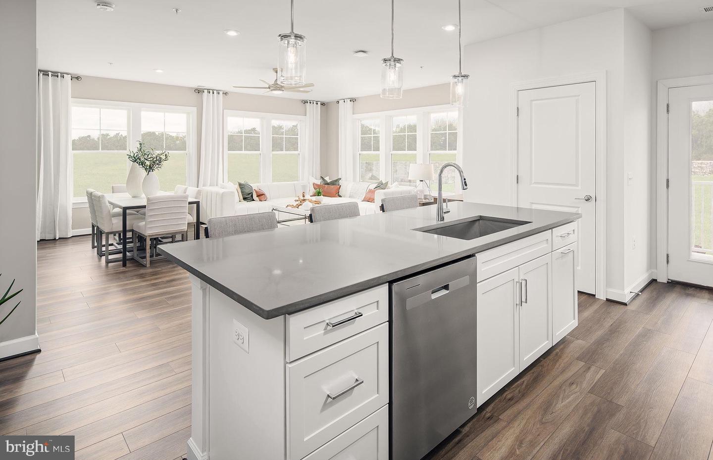 5800 MOONSTONE WAY #1, HAYMARKET, Virginia 20169, 2 Bedrooms Bedrooms, ,2 BathroomsBathrooms,Residential,For sale,5800 MOONSTONE WAY #1,VAPW2107878 MLS # VAPW2107878