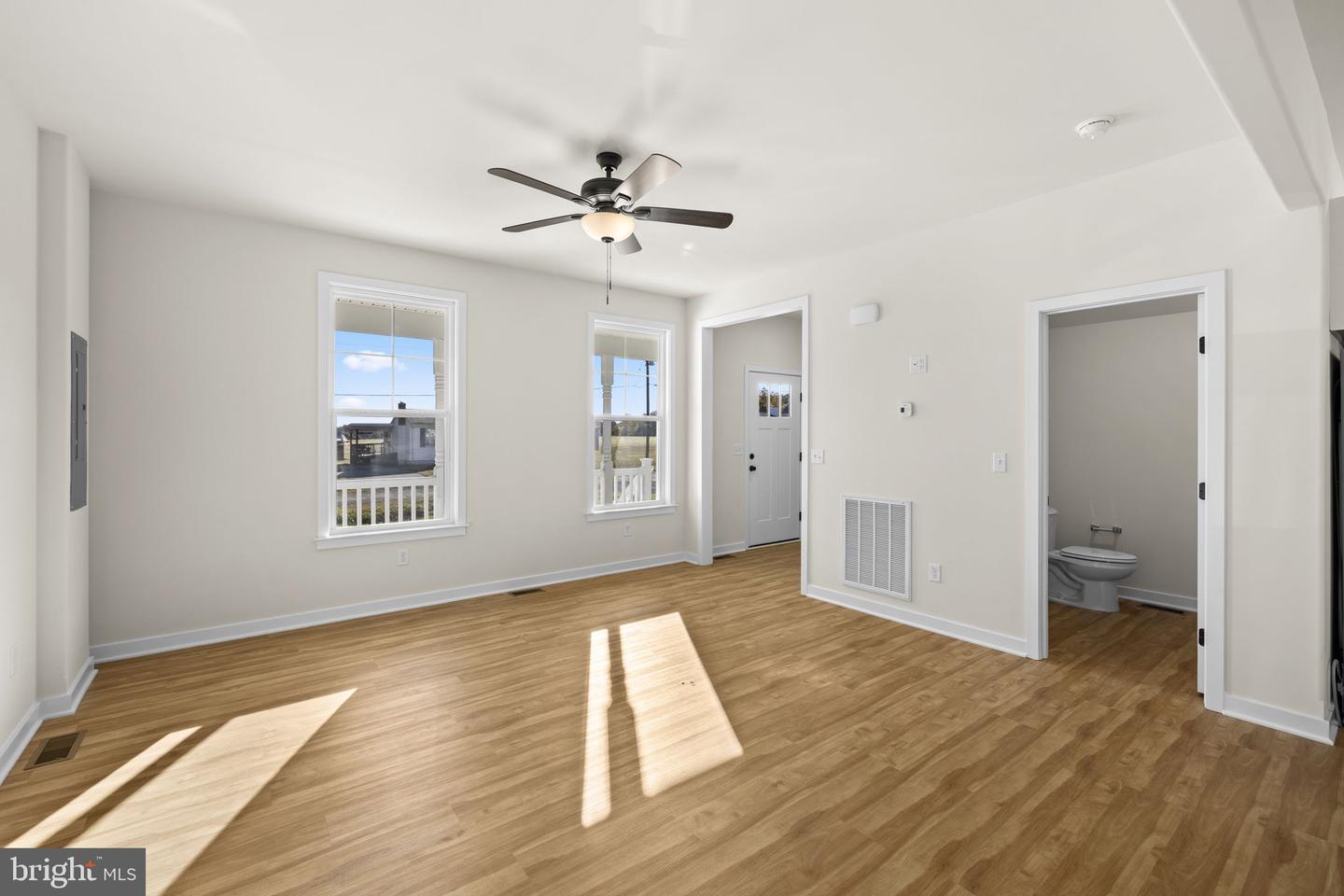 715 LAKEVIEW DR, COLONIAL BEACH, Virginia 22443, 3 Bedrooms Bedrooms, 11 Rooms Rooms,2 BathroomsBathrooms,Residential,For sale,715 LAKEVIEW DR,VAWE2010122 MLS # VAWE2010122