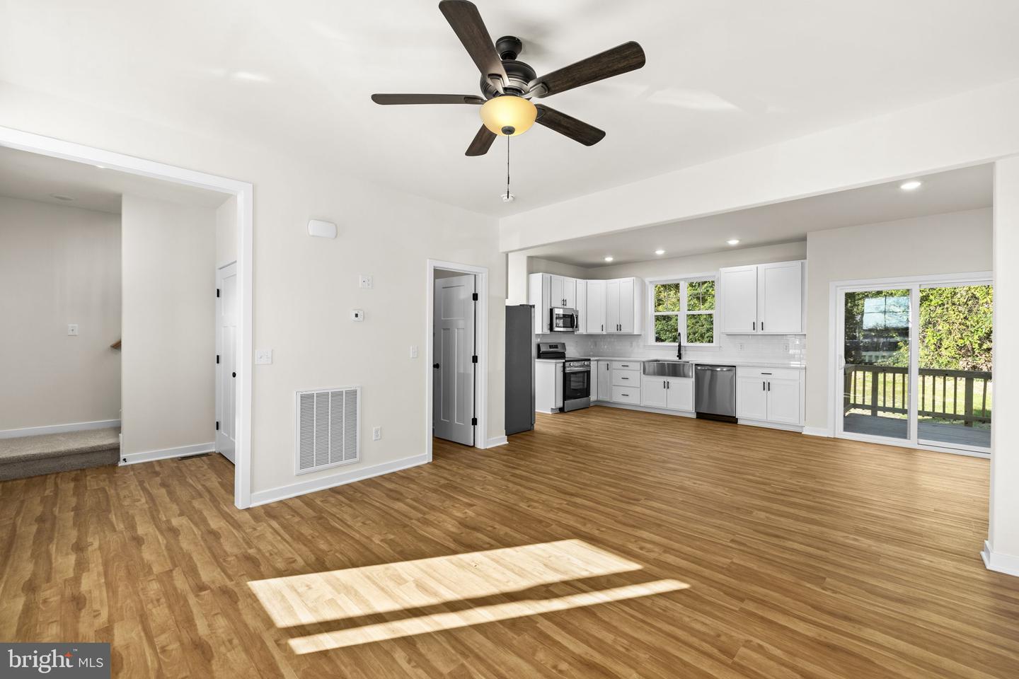 729 LAKEVIEW DR, COLONIAL BEACH, Virginia 22443, 3 Bedrooms Bedrooms, ,2 BathroomsBathrooms,Residential,For sale,729 LAKEVIEW DR,VAWE2010124 MLS # VAWE2010124