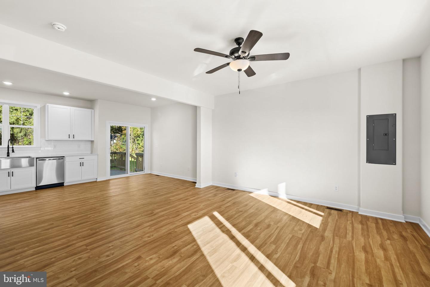 739 LAKEVIEW DR, COLONIAL BEACH, Virginia 22443, 3 Bedrooms Bedrooms, ,2 BathroomsBathrooms,Residential,For sale,739 LAKEVIEW DR,VAWE2010126 MLS # VAWE2010126