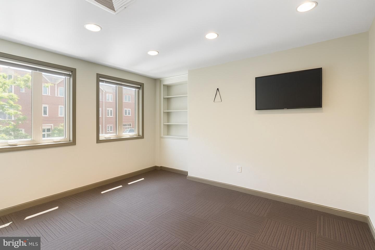 5661 COLUMBIA PIKE #3421-102, FALLS CHURCH, Virginia 22041, ,Land,For sale,5661 COLUMBIA PIKE #3421-102,VAFX2279546 MLS # VAFX2279546