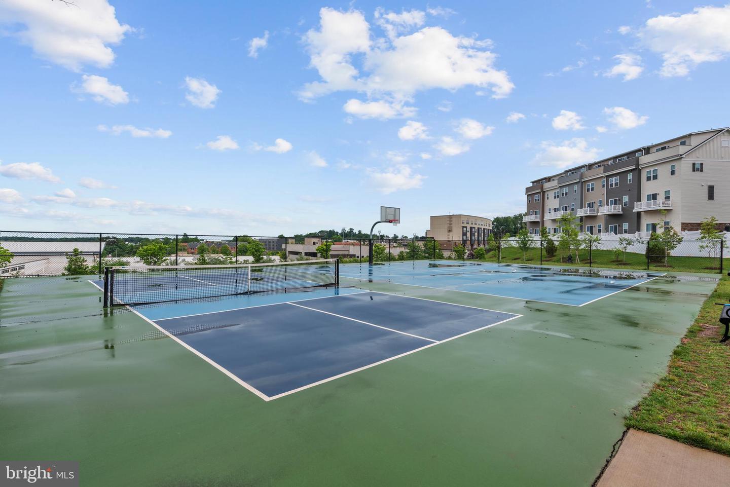 46270 MOUNT ALLEN TER #300, STERLING, Virginia 20164, 2 Bedrooms Bedrooms, ,2 BathroomsBathrooms,Residential,For sale,46270 MOUNT ALLEN TER #300,VALO2098240 MLS # VALO2098240