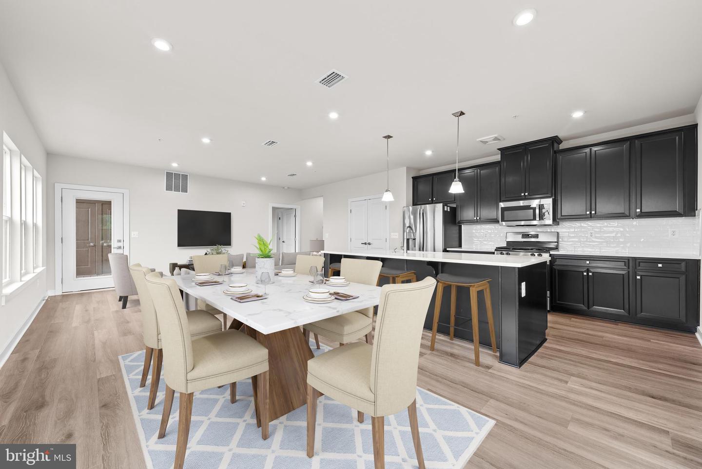 46270 MOUNT ALLEN TER #300, STERLING, Virginia 20164, 2 Bedrooms Bedrooms, ,2 BathroomsBathrooms,Residential,For sale,46270 MOUNT ALLEN TER #300,VALO2098240 MLS # VALO2098240