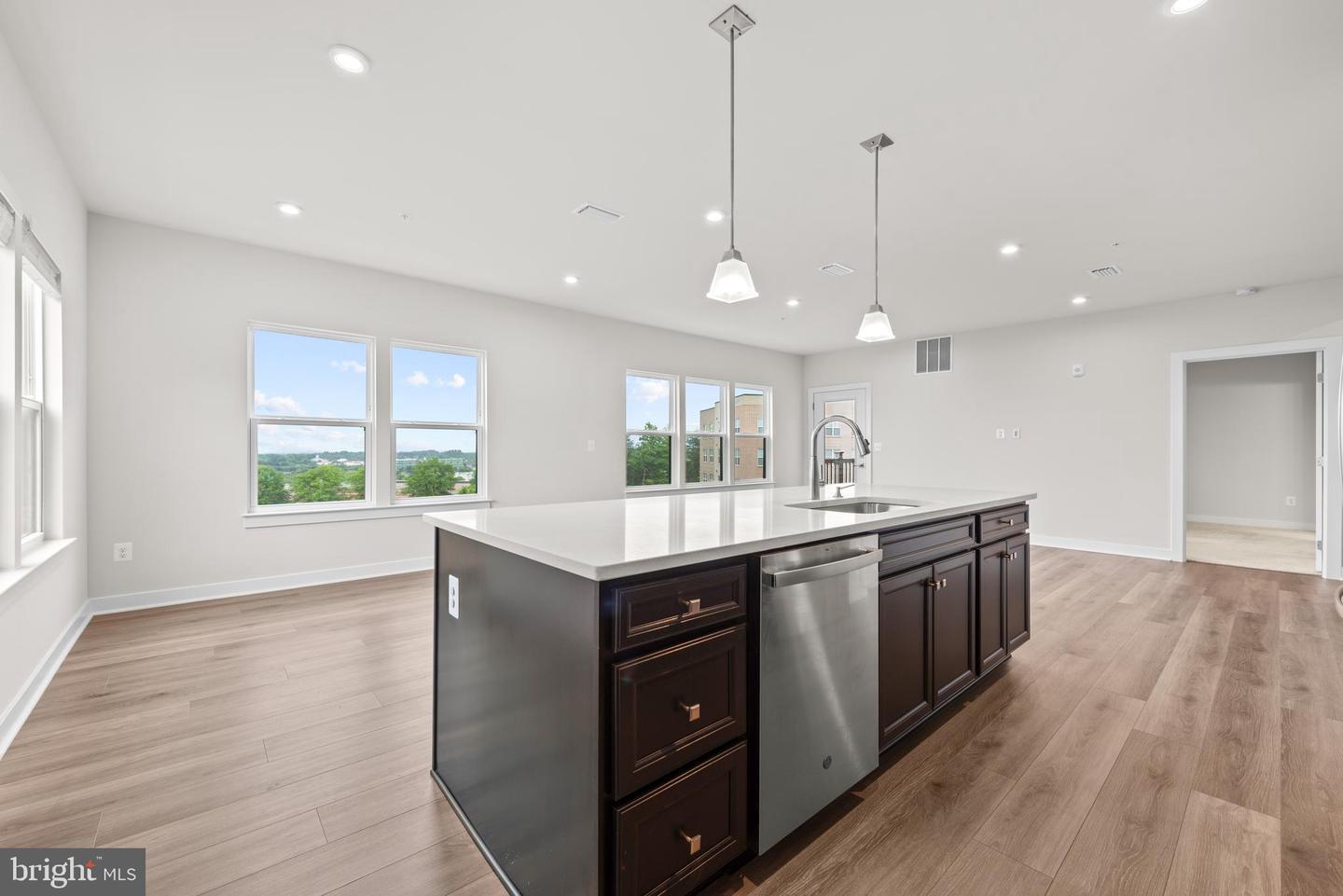 46270 MOUNT ALLEN TER #300, STERLING, Virginia 20164, 2 Bedrooms Bedrooms, ,2 BathroomsBathrooms,Residential,For sale,46270 MOUNT ALLEN TER #300,VALO2098240 MLS # VALO2098240