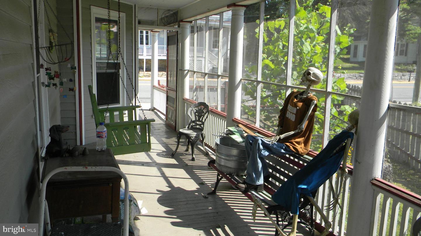 309 N MAIN ST, EDINBURG, Virginia 22824, 3 Bedrooms Bedrooms, ,2 BathroomsBathrooms,Residential,For sale,309 N MAIN ST,VASH2012128 MLS # VASH2012128