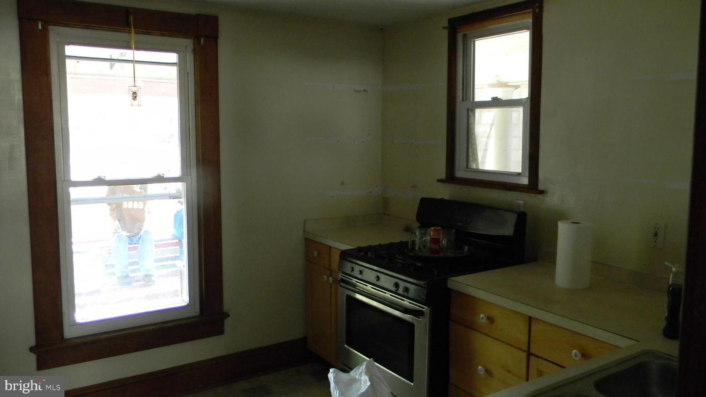 309 N MAIN ST, EDINBURG, Virginia 22824, 3 Bedrooms Bedrooms, ,2 BathroomsBathrooms,Residential,For sale,309 N MAIN ST,VASH2012128 MLS # VASH2012128