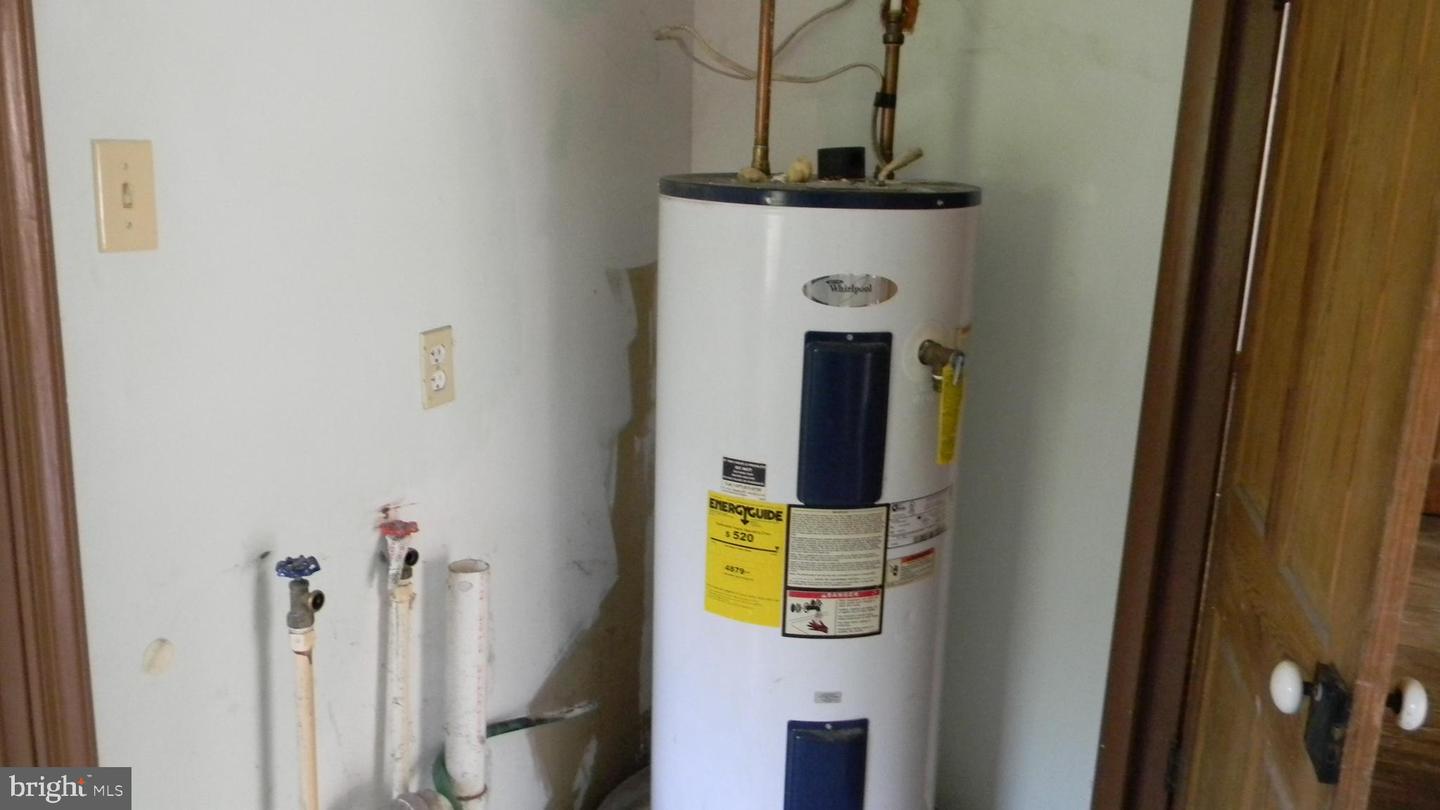 309 N MAIN ST, EDINBURG, Virginia 22824, 3 Bedrooms Bedrooms, ,2 BathroomsBathrooms,Residential,For sale,309 N MAIN ST,VASH2012128 MLS # VASH2012128