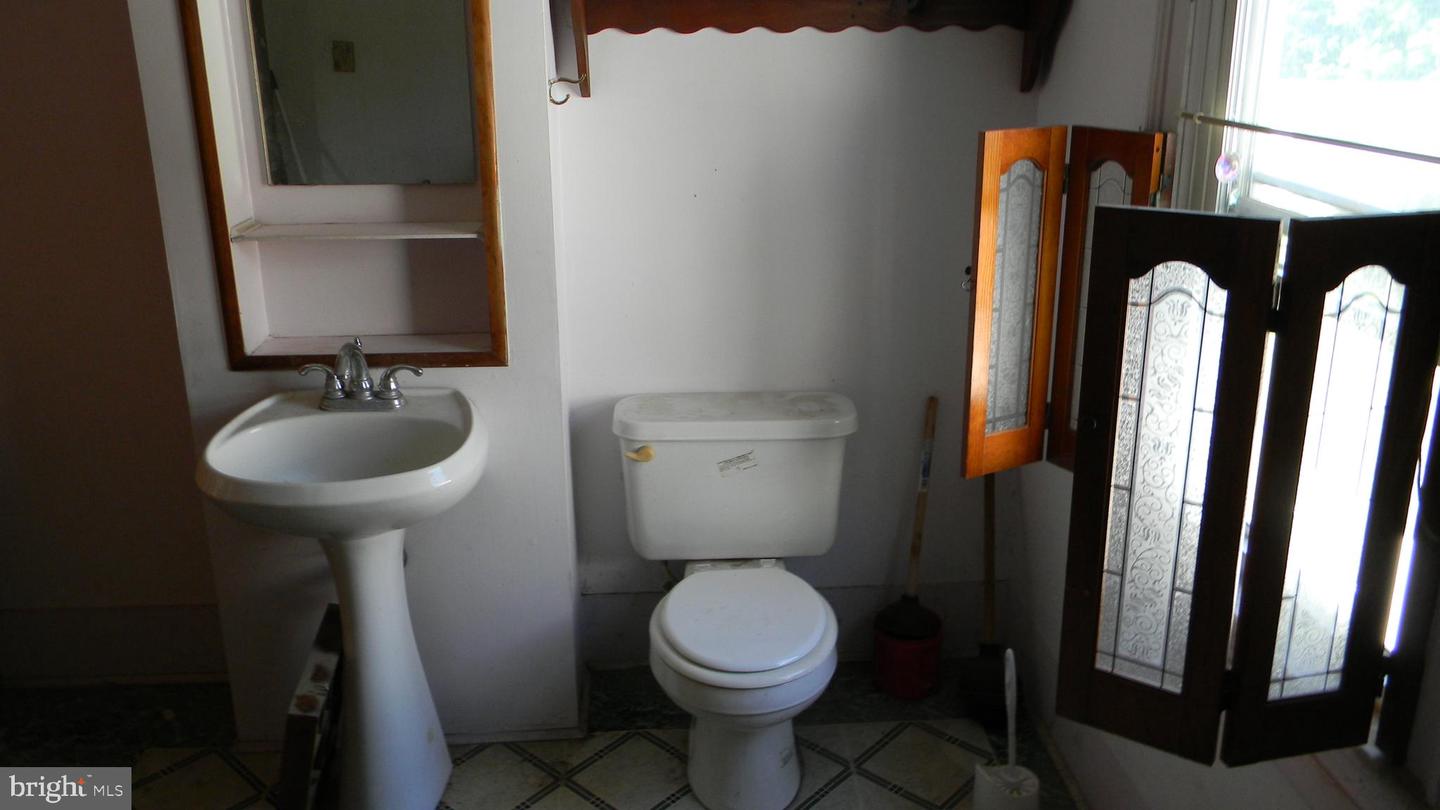 309 N MAIN ST, EDINBURG, Virginia 22824, 3 Bedrooms Bedrooms, ,2 BathroomsBathrooms,Residential,For sale,309 N MAIN ST,VASH2012128 MLS # VASH2012128