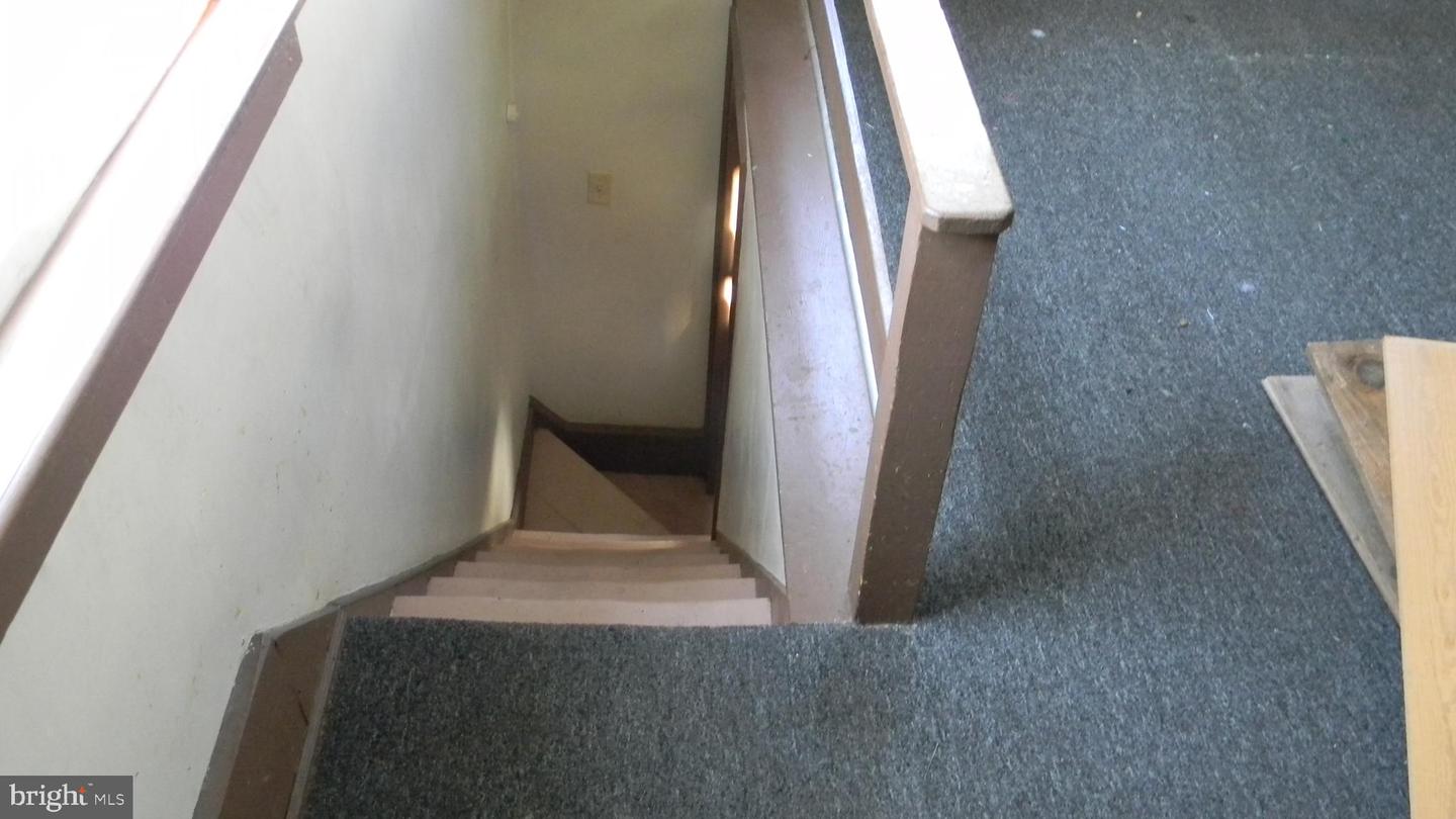 309 N MAIN ST, EDINBURG, Virginia 22824, 3 Bedrooms Bedrooms, ,2 BathroomsBathrooms,Residential,For sale,309 N MAIN ST,VASH2012128 MLS # VASH2012128