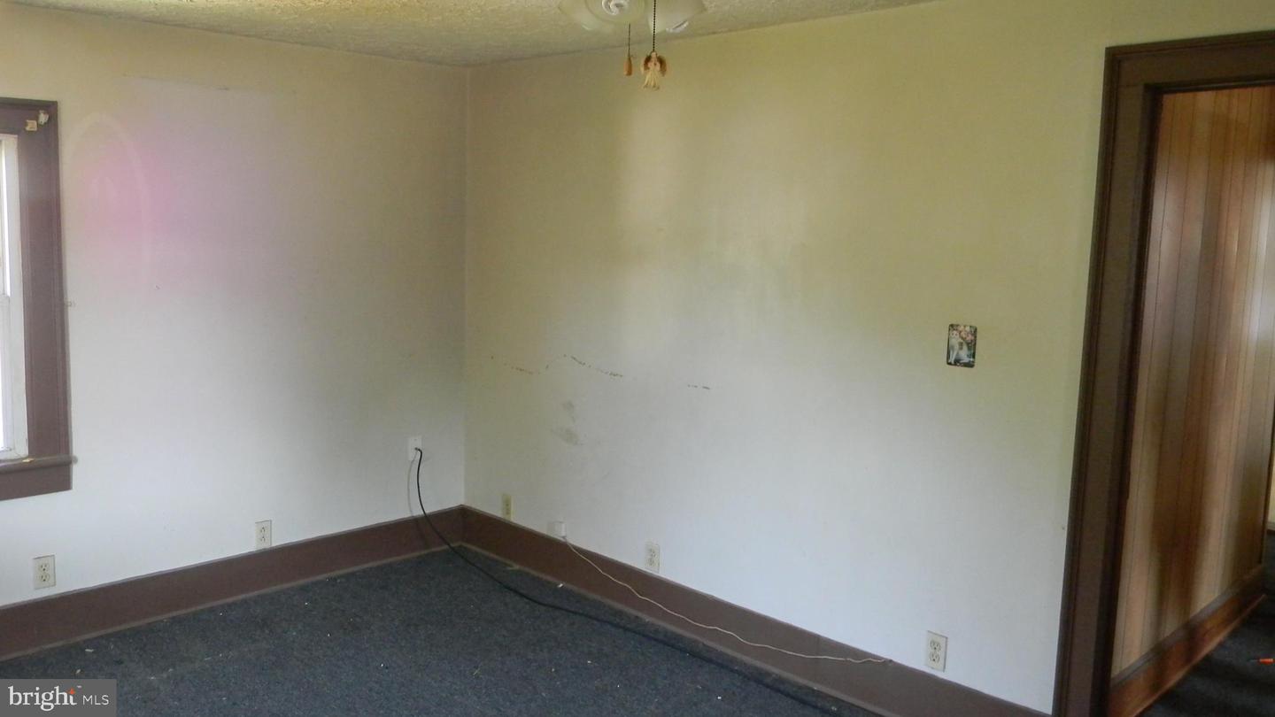 309 N MAIN ST, EDINBURG, Virginia 22824, 3 Bedrooms Bedrooms, ,2 BathroomsBathrooms,Residential,For sale,309 N MAIN ST,VASH2012128 MLS # VASH2012128