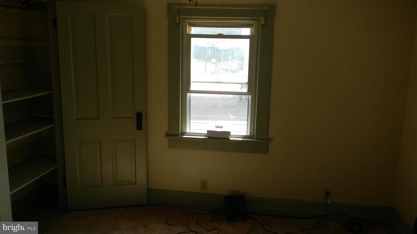 309 N MAIN ST, EDINBURG, Virginia 22824, 3 Bedrooms Bedrooms, ,2 BathroomsBathrooms,Residential,For sale,309 N MAIN ST,VASH2012128 MLS # VASH2012128