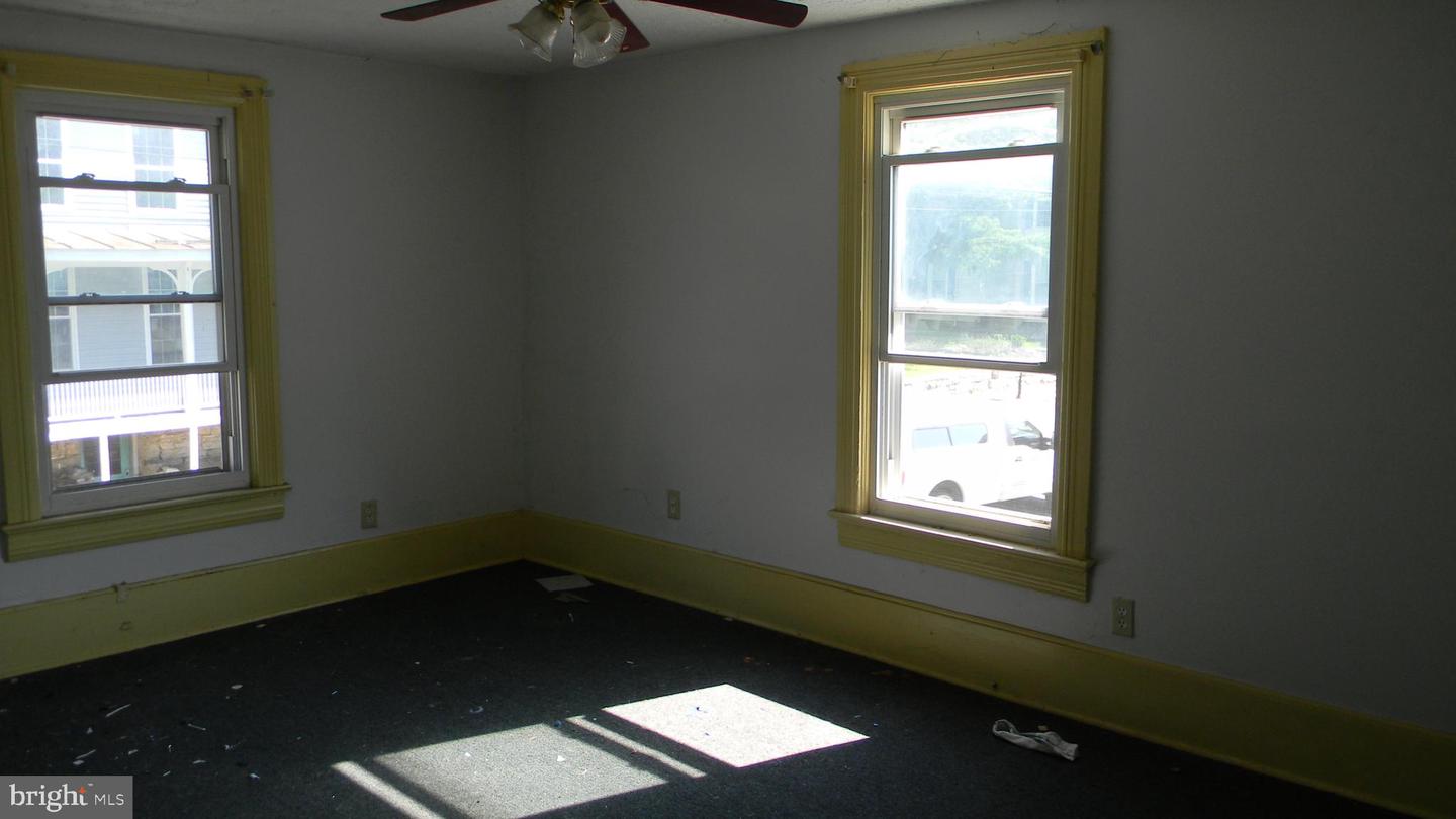 309 N MAIN ST, EDINBURG, Virginia 22824, 3 Bedrooms Bedrooms, ,2 BathroomsBathrooms,Residential,For sale,309 N MAIN ST,VASH2012128 MLS # VASH2012128