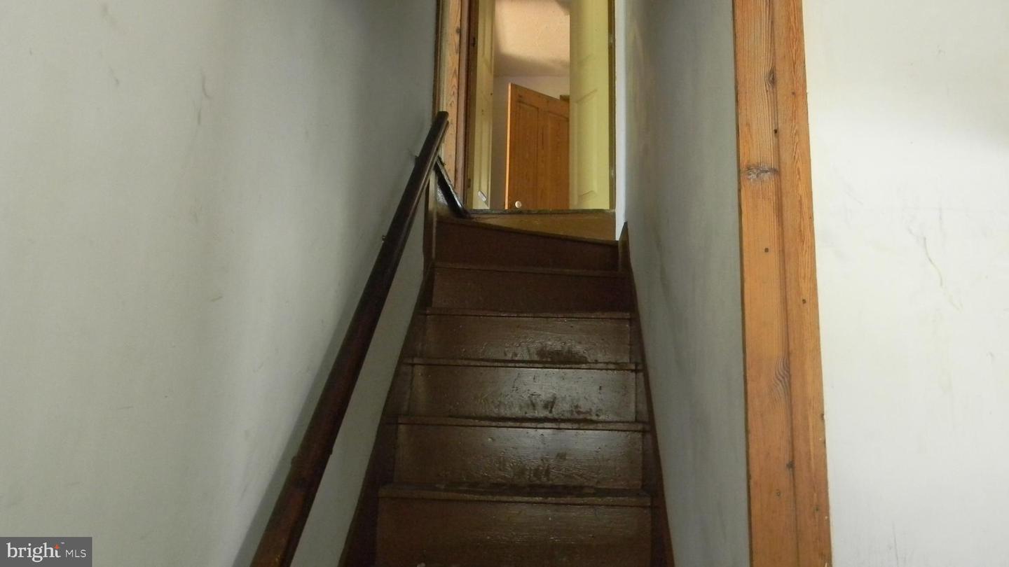 309 N MAIN ST, EDINBURG, Virginia 22824, 3 Bedrooms Bedrooms, ,2 BathroomsBathrooms,Residential,For sale,309 N MAIN ST,VASH2012128 MLS # VASH2012128