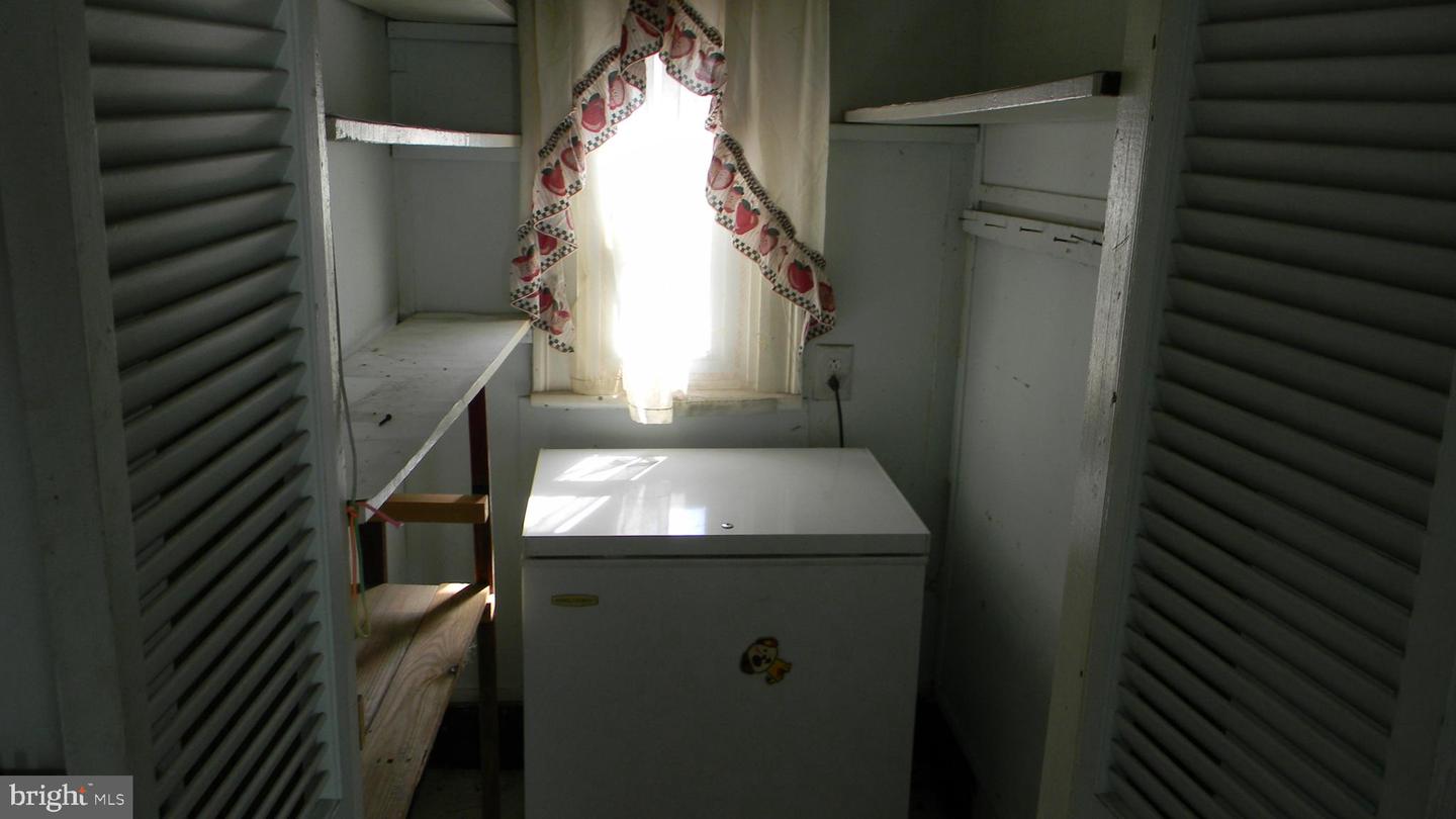 309 N MAIN ST, EDINBURG, Virginia 22824, 3 Bedrooms Bedrooms, ,2 BathroomsBathrooms,Residential,For sale,309 N MAIN ST,VASH2012128 MLS # VASH2012128