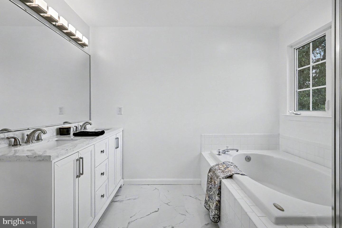 8298 JAKE PL, ALEXANDRIA, Virginia 22309, 3 Bedrooms Bedrooms, ,2 BathroomsBathrooms,Residential,For sale,8298 JAKE PL,VAFX2269394 MLS # VAFX2269394