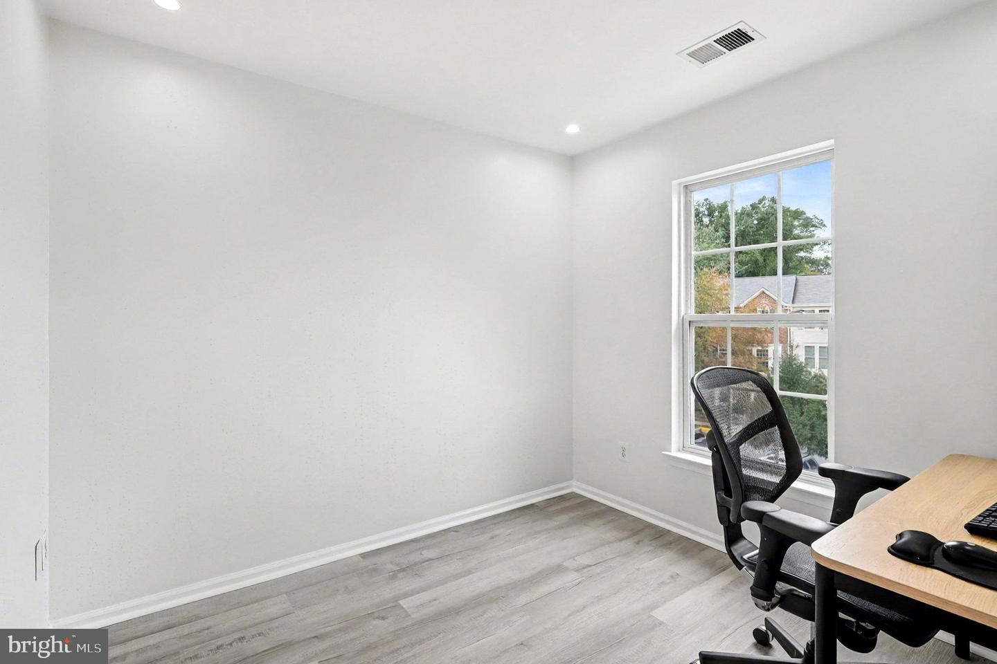 8298 JAKE PL, ALEXANDRIA, Virginia 22309, 3 Bedrooms Bedrooms, ,2 BathroomsBathrooms,Residential,For sale,8298 JAKE PL,VAFX2269394 MLS # VAFX2269394