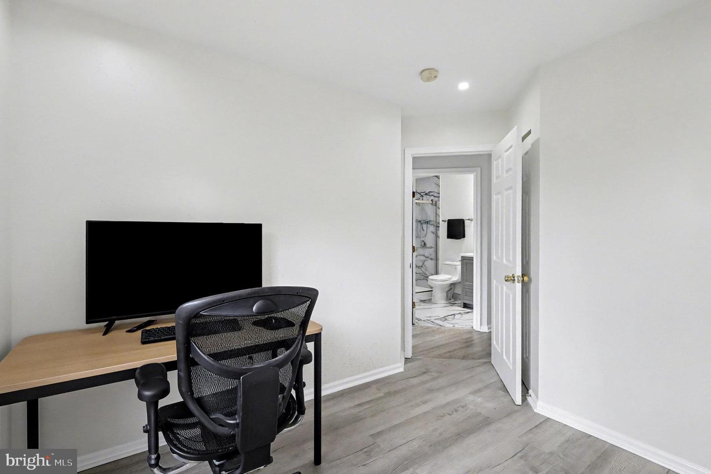 8298 JAKE PL, ALEXANDRIA, Virginia 22309, 3 Bedrooms Bedrooms, ,2 BathroomsBathrooms,Residential,For sale,8298 JAKE PL,VAFX2269394 MLS # VAFX2269394