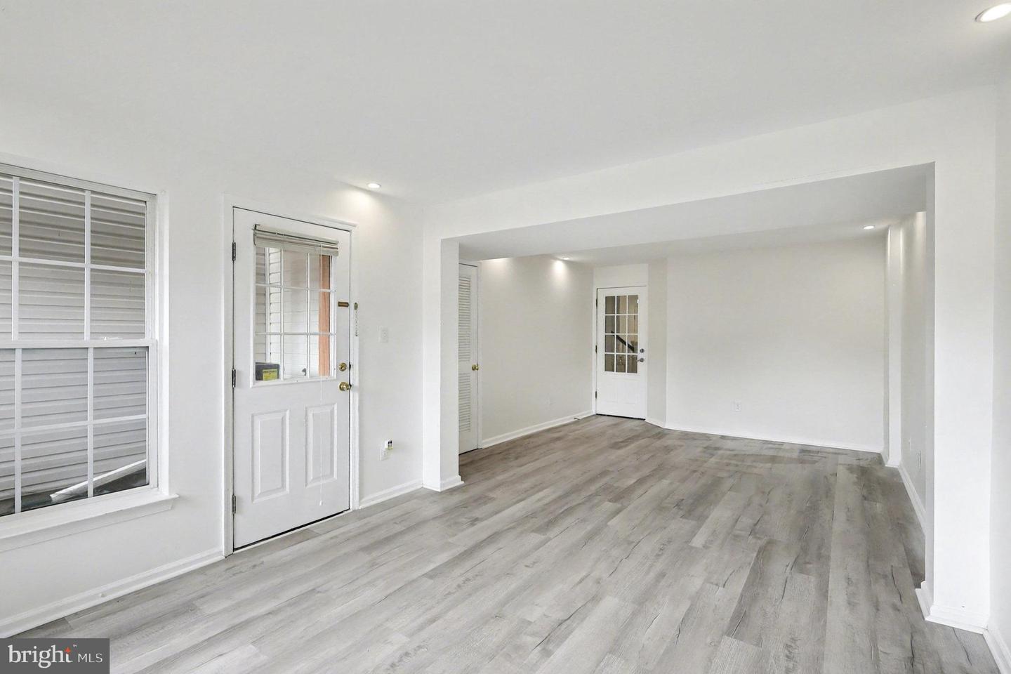 8298 JAKE PL, ALEXANDRIA, Virginia 22309, 3 Bedrooms Bedrooms, ,2 BathroomsBathrooms,Residential,For sale,8298 JAKE PL,VAFX2269394 MLS # VAFX2269394