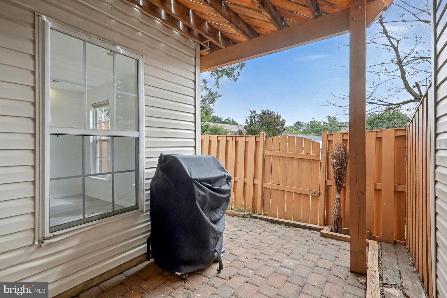 8298 JAKE PL, ALEXANDRIA, Virginia 22309, 3 Bedrooms Bedrooms, ,2 BathroomsBathrooms,Residential,For sale,8298 JAKE PL,VAFX2269394 MLS # VAFX2269394