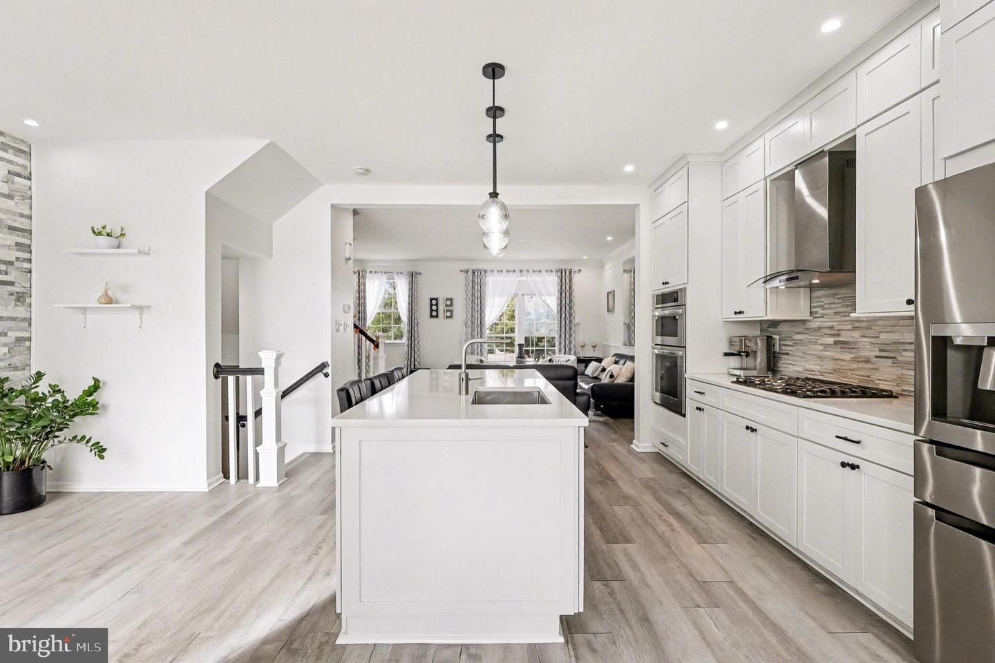 8298 JAKE PL, ALEXANDRIA, Virginia 22309, 3 Bedrooms Bedrooms, ,2 BathroomsBathrooms,Residential,For sale,8298 JAKE PL,VAFX2269394 MLS # VAFX2269394