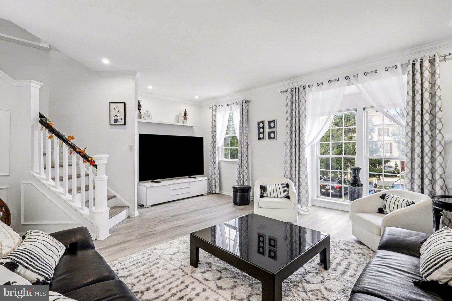 8298 JAKE PL, ALEXANDRIA, Virginia 22309, 3 Bedrooms Bedrooms, ,2 BathroomsBathrooms,Residential,For sale,8298 JAKE PL,VAFX2269394 MLS # VAFX2269394